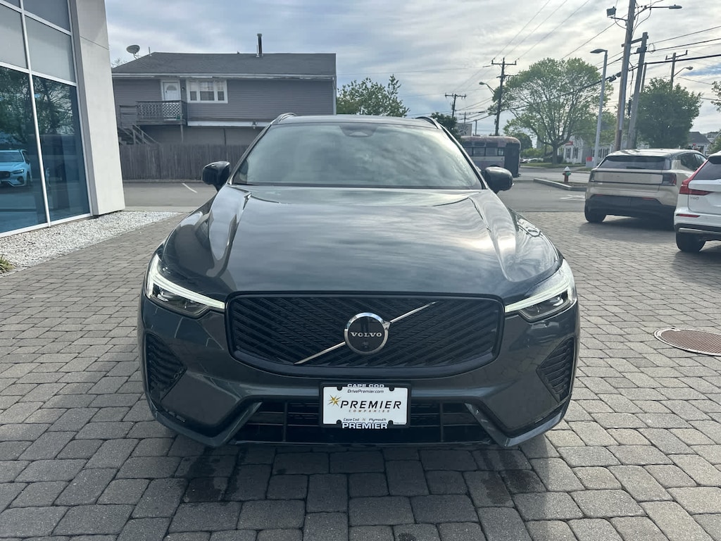 New 2026 Volvo XC60 B5 Plus SUV