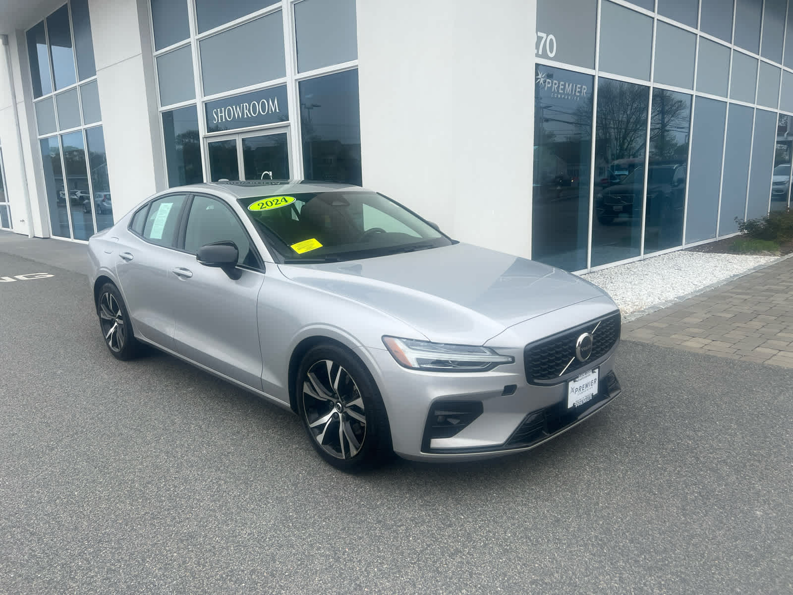 Used 2024 Volvo S60 Core with VIN 7JRL12FK2RG322837 for sale in Hyannis, MA