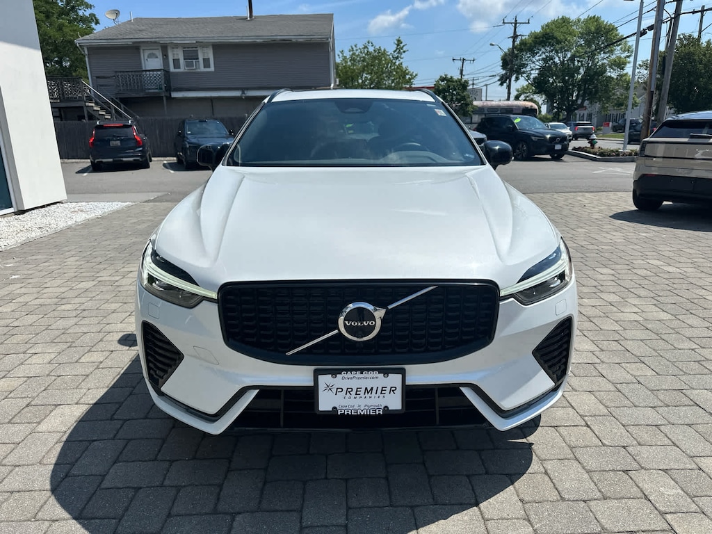 Used 2023 Volvo XC60 B5 AWD Plus Dark SUV