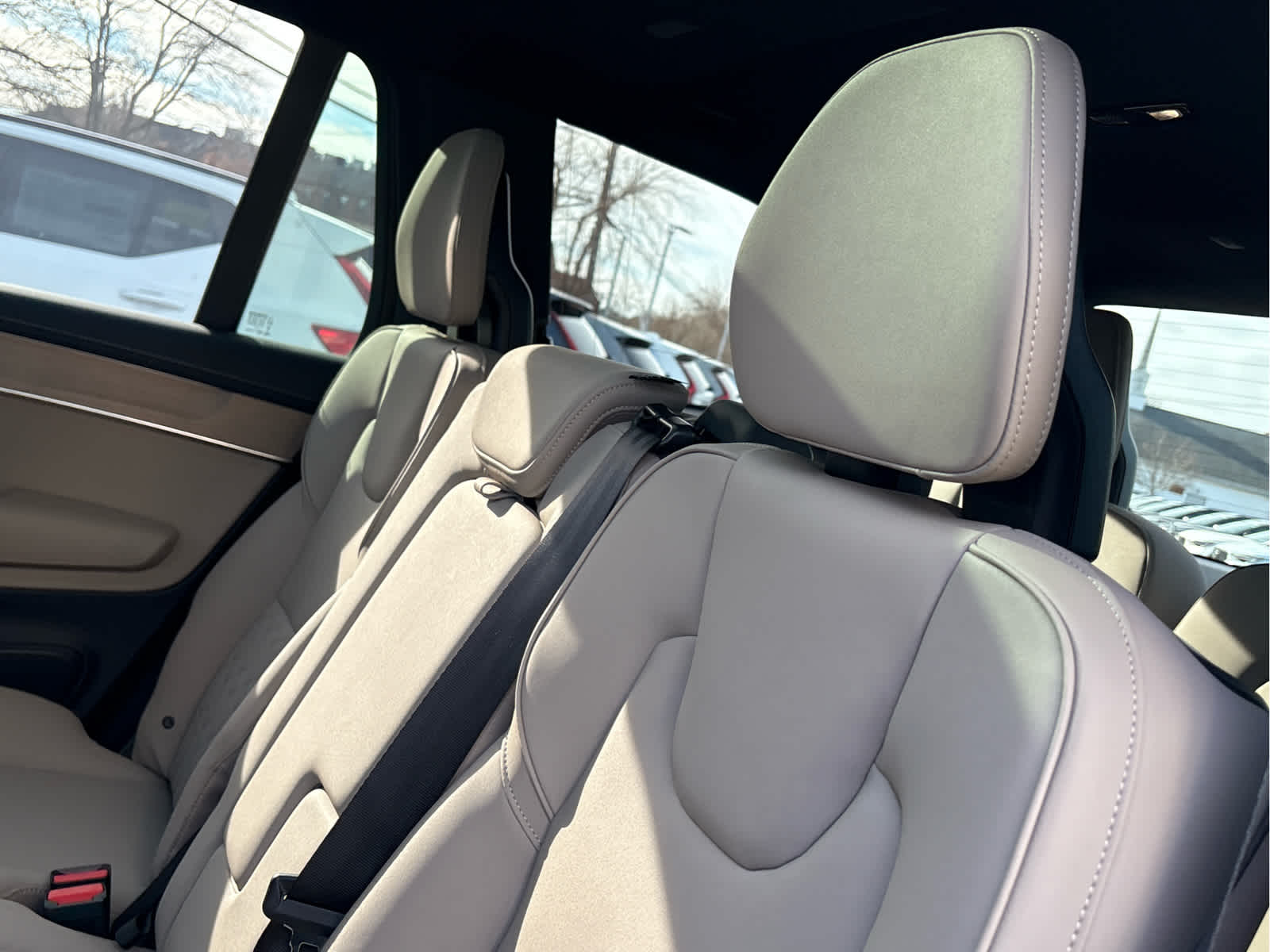 2026 Volvo XC90 Plus - Photo 15