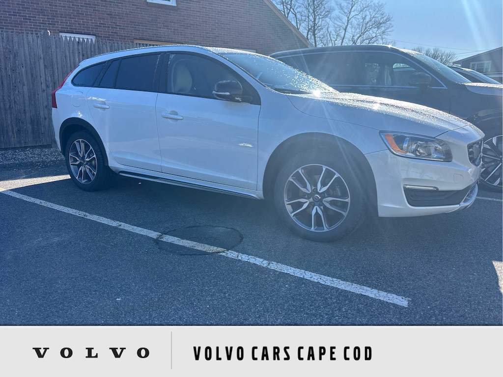 Used 2018 Volvo V60 Cross Country T5 AWD Wagon