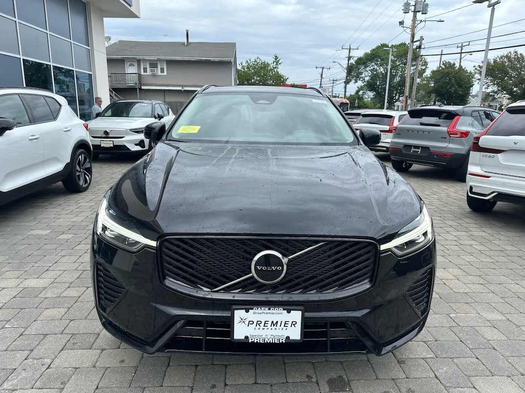 New 2026 Volvo XC60 B5 Core SUV