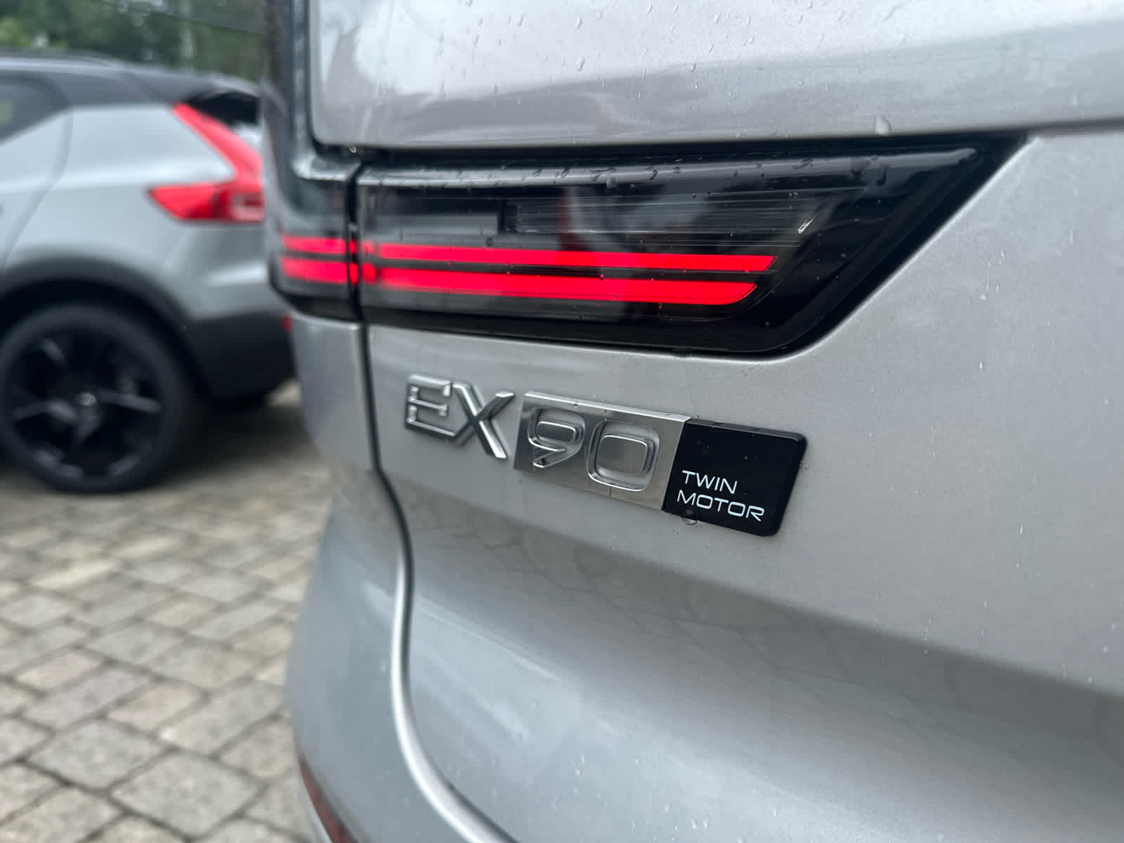 2025 Volvo EX90 Ultra - Photo 30