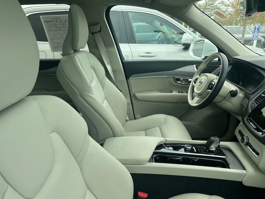 Used 2025 Volvo XC90 B5 Core SUV