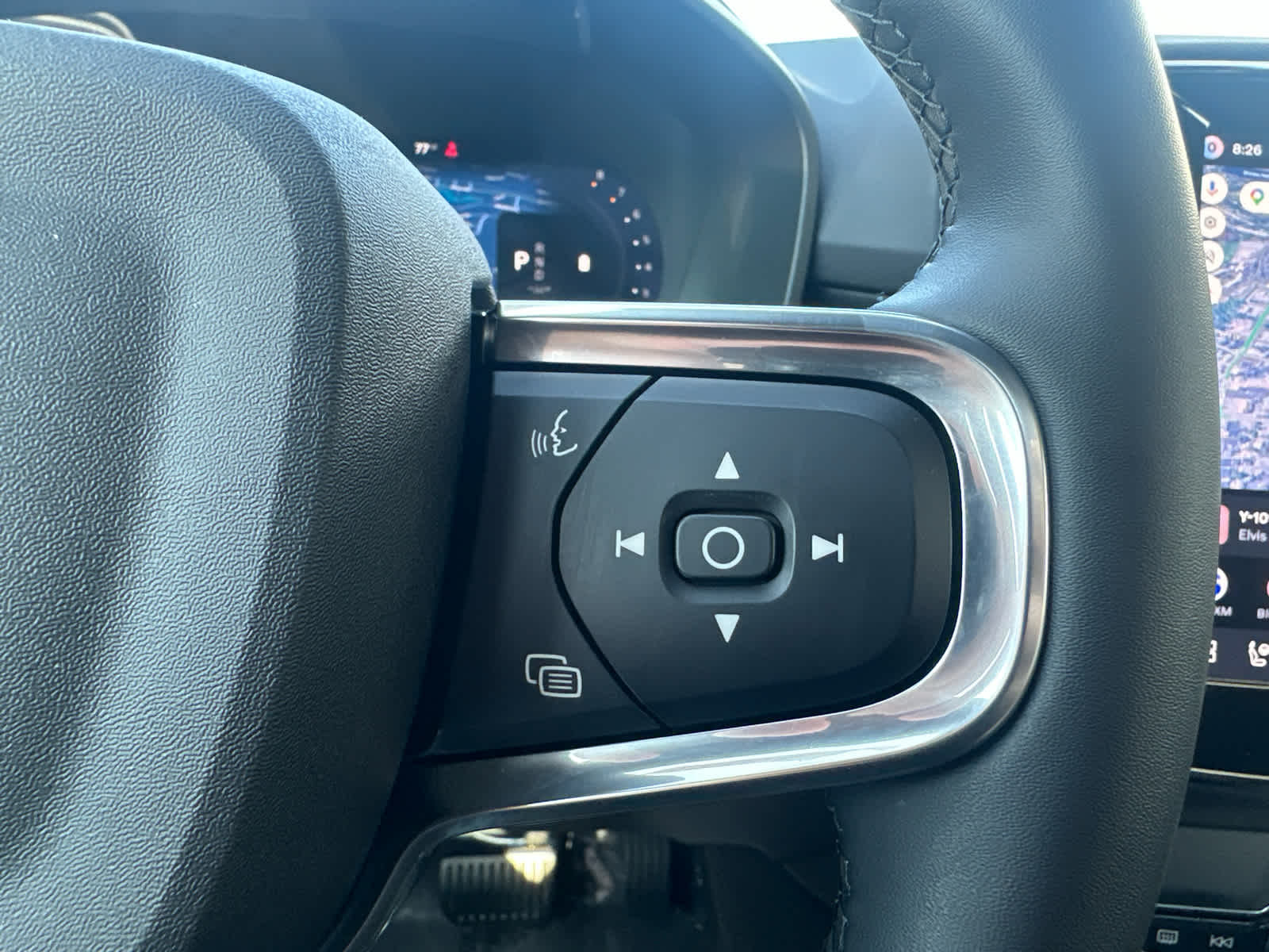 2026 Volvo XC40 Ultra Black Edition - Photo 14