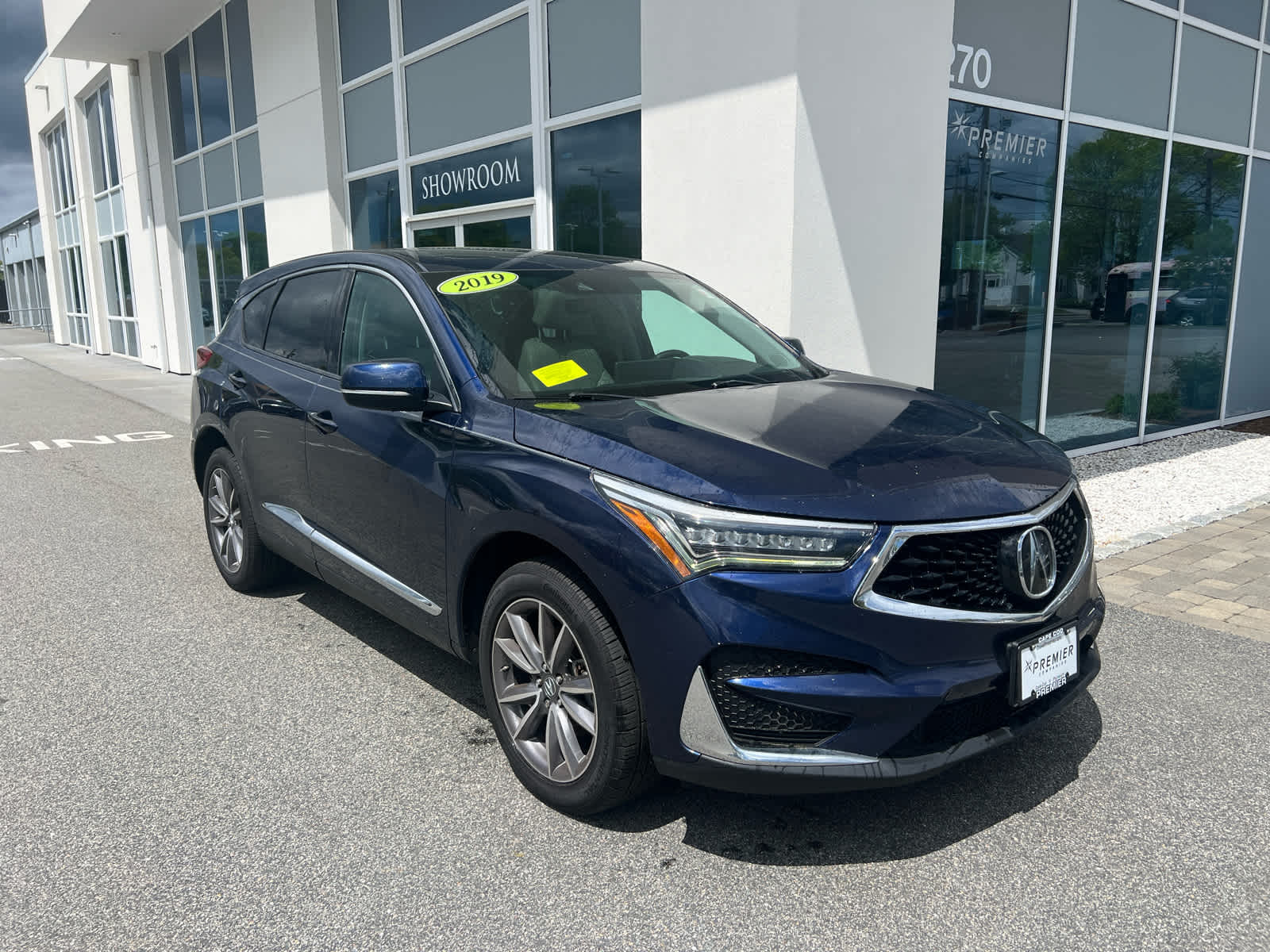 Used 2019 Acura RDX Technology Package with VIN 5J8TC2H59KL018872 for sale in Hyannis, MA