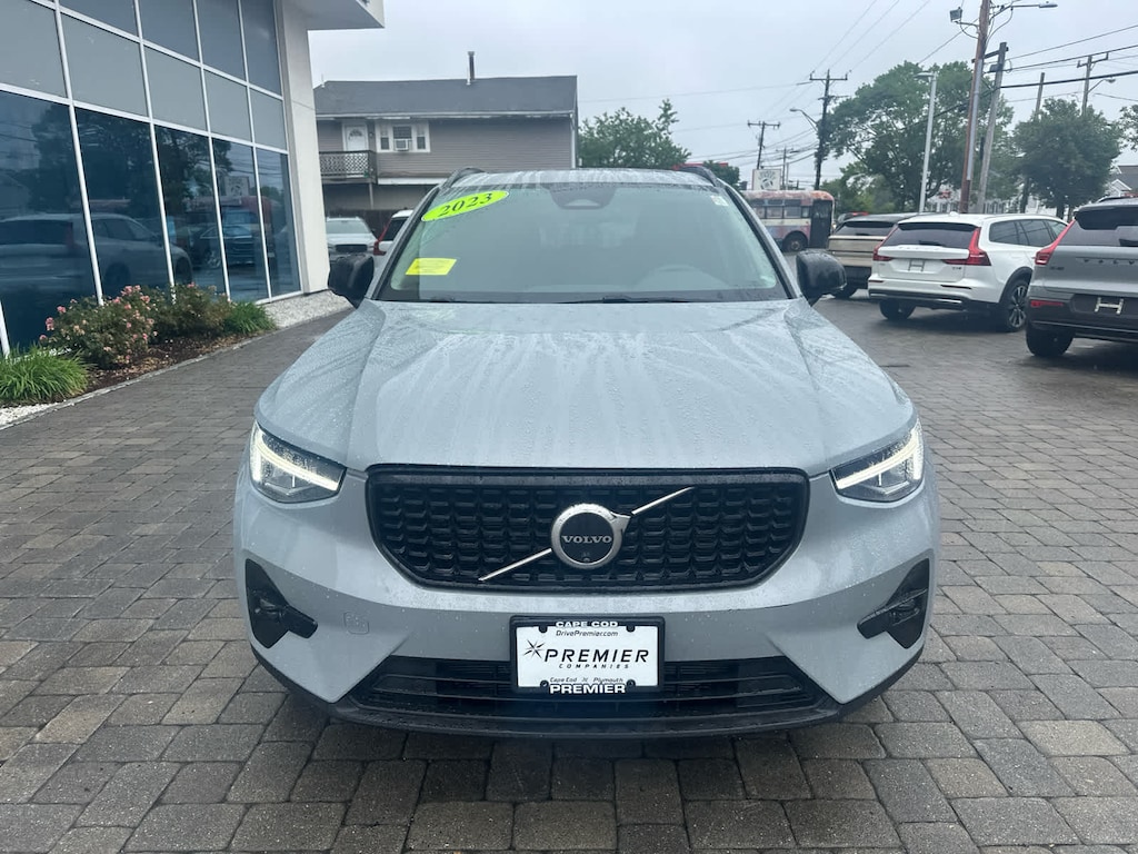 Used 2024 Volvo XC40 B5 Plus Dark SUV