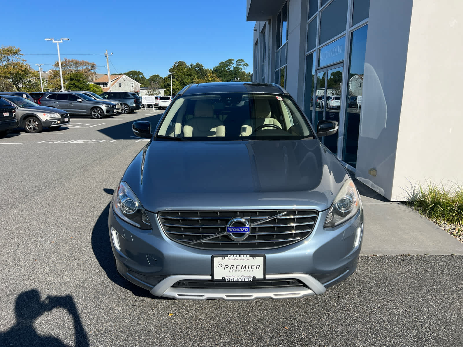 2017 Volvo XC60 T6 Dynamic photo 3