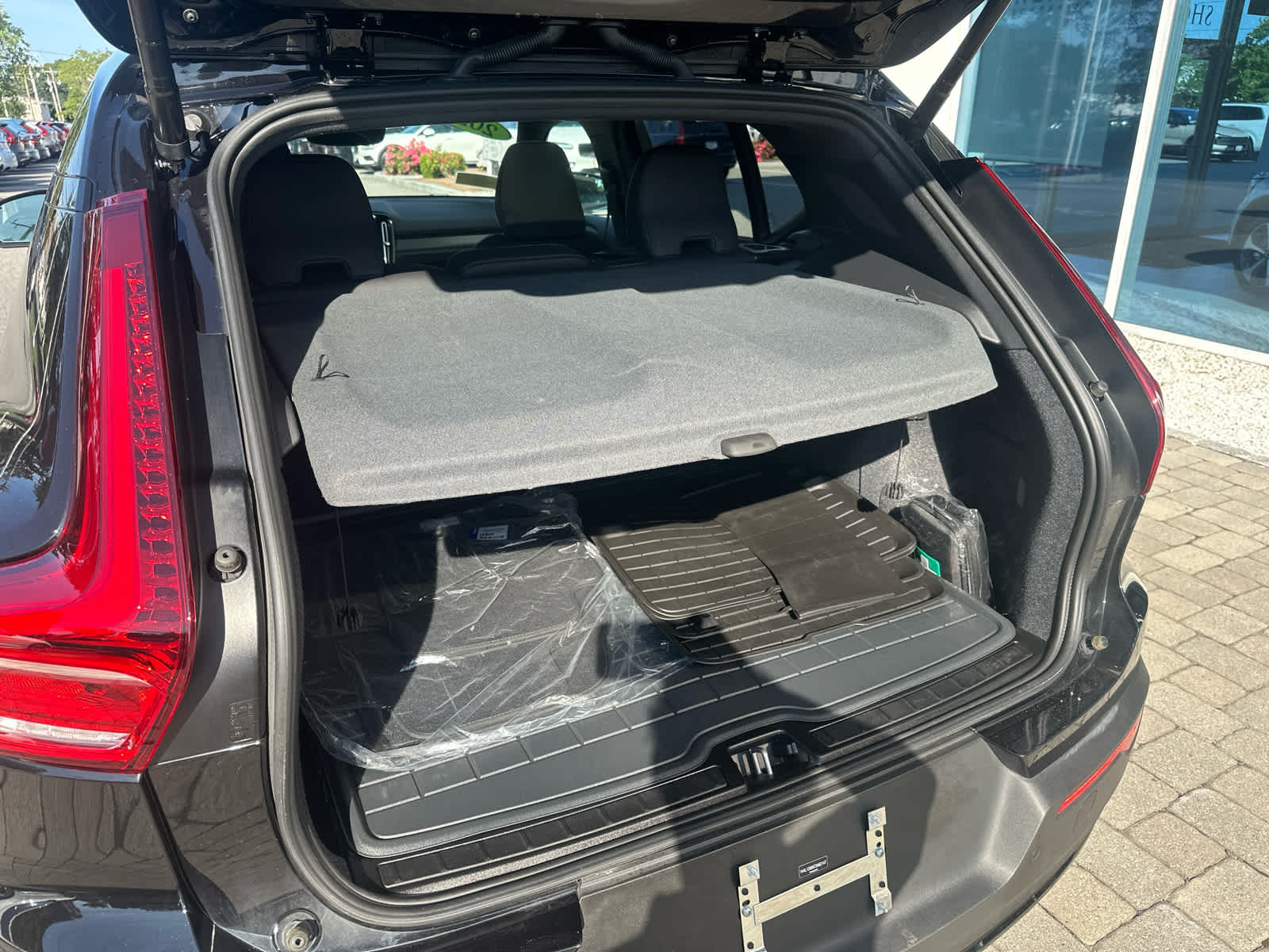 2026 Volvo XC40 Ultra Black Edition - Photo 35