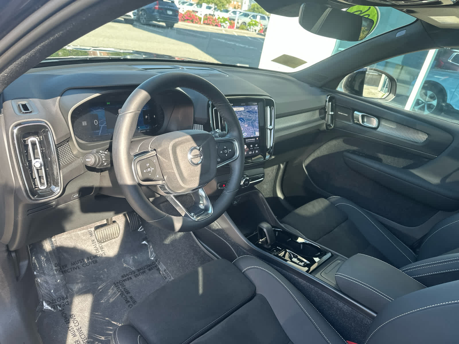 2026 Volvo XC40 Ultra Black Edition - Photo 12