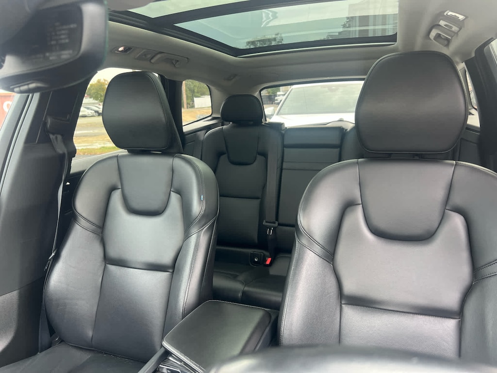 Used 2019 Volvo XC60 T5 Momentum SUV