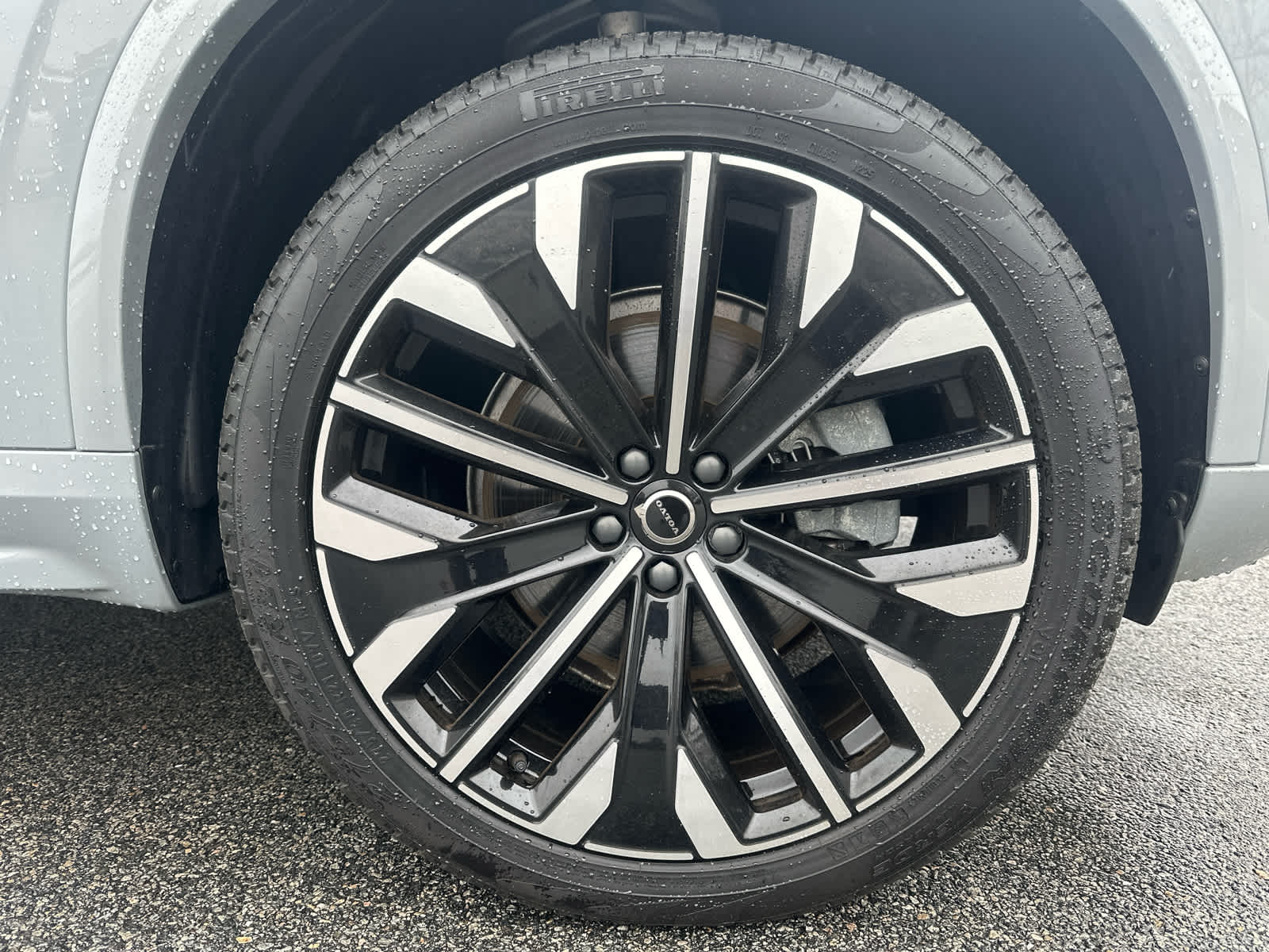 2026 Volvo XC90 Plus - Photo 6