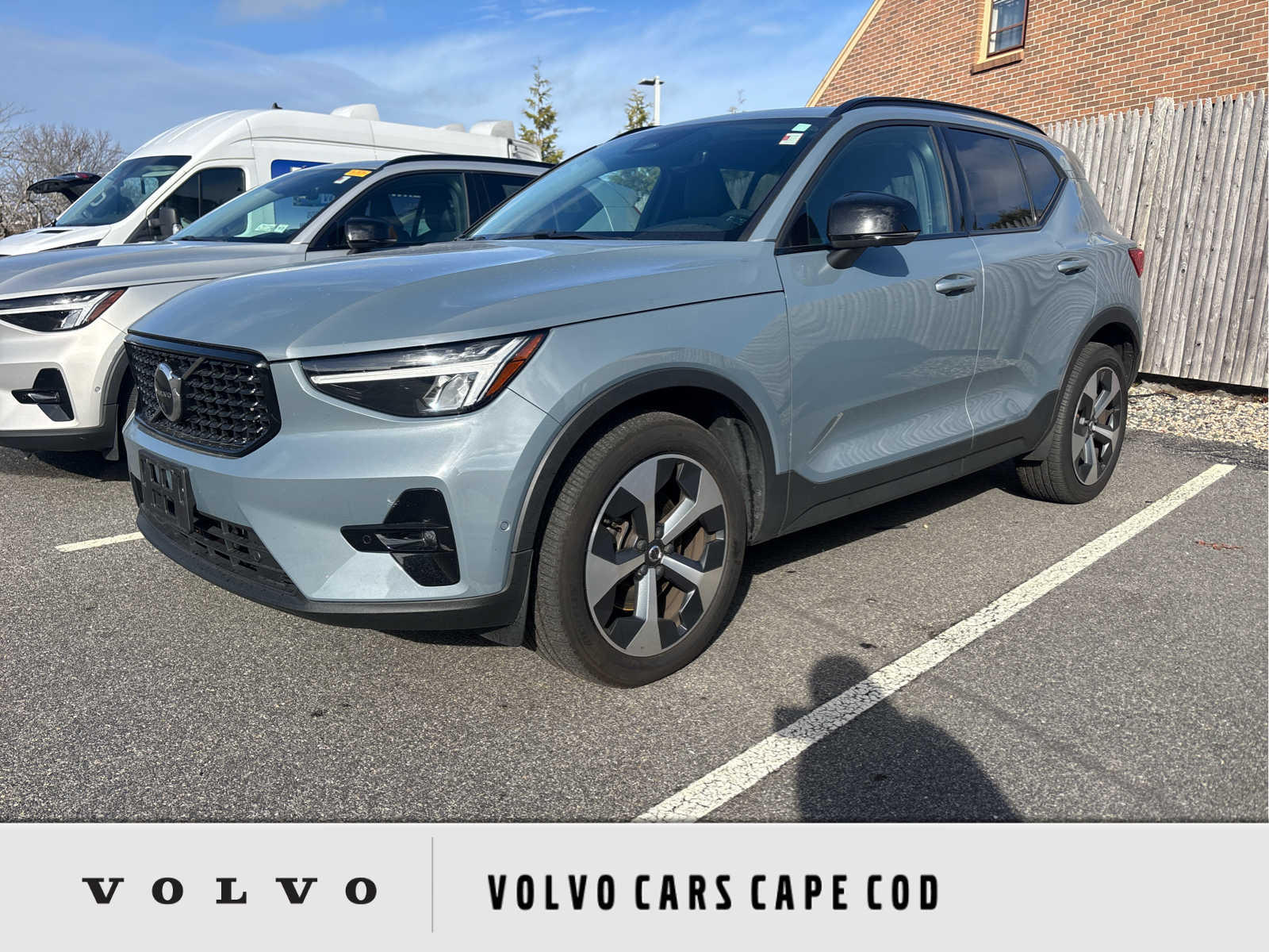 2023 Volvo XC40 Plus's photo