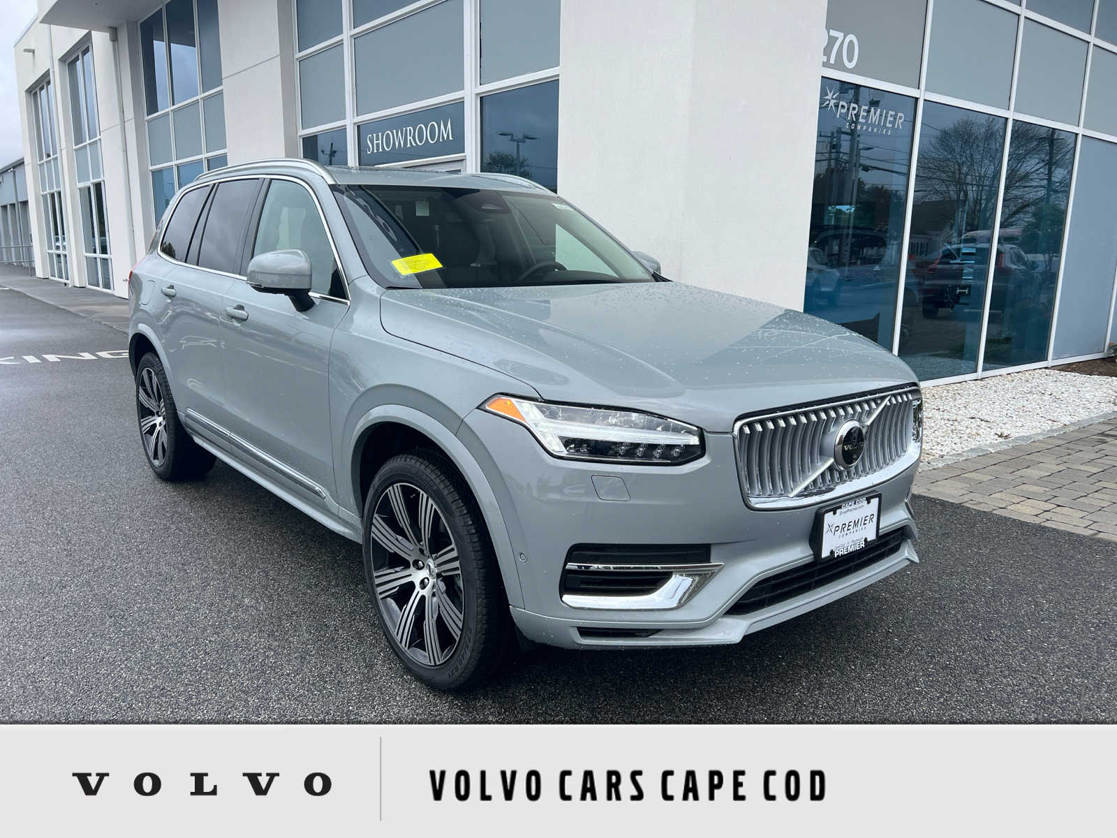 2025 Volvo XC90 plug-in hybrid SUV 