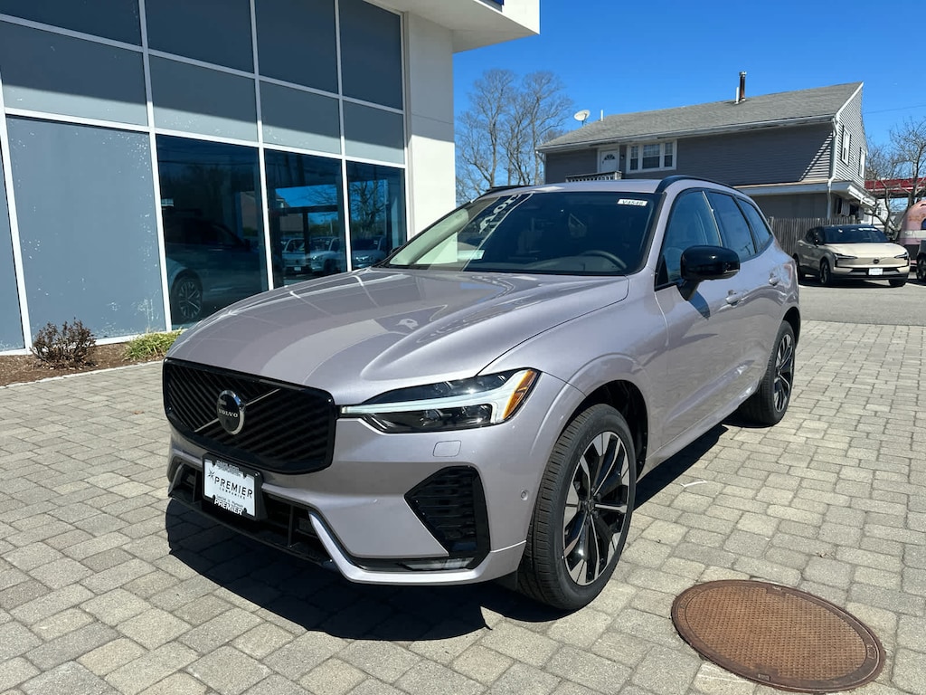 New 2026 Volvo XC60 B5 Plus SUV