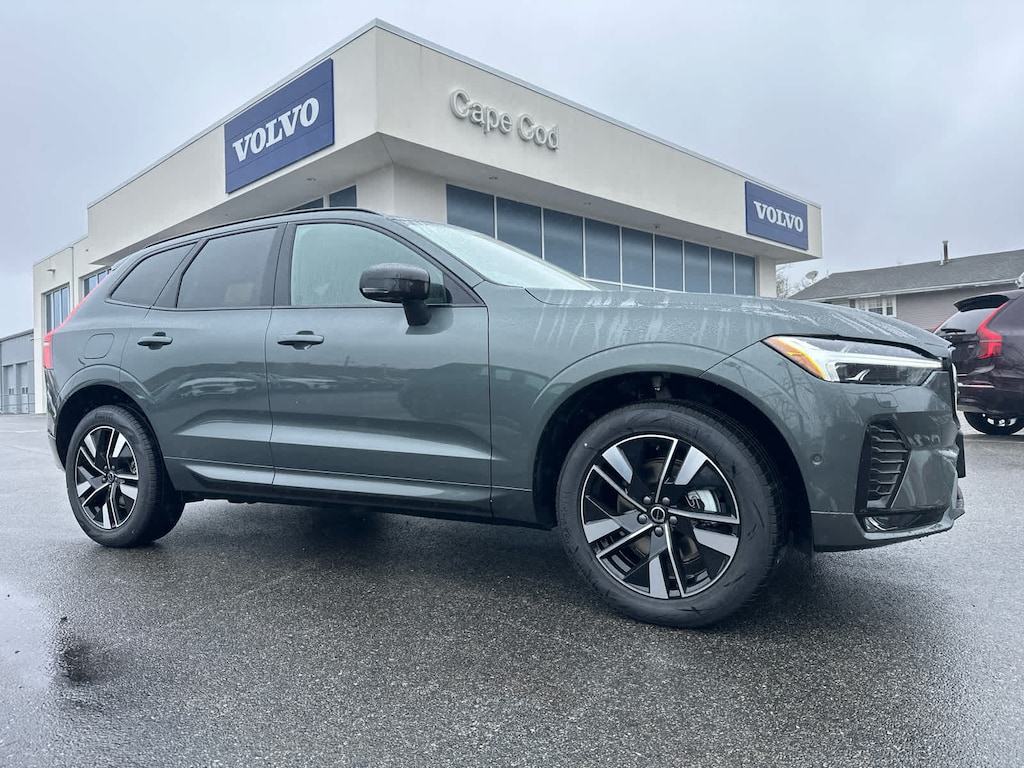 New 2026 Volvo XC60 B5 Plus SUV