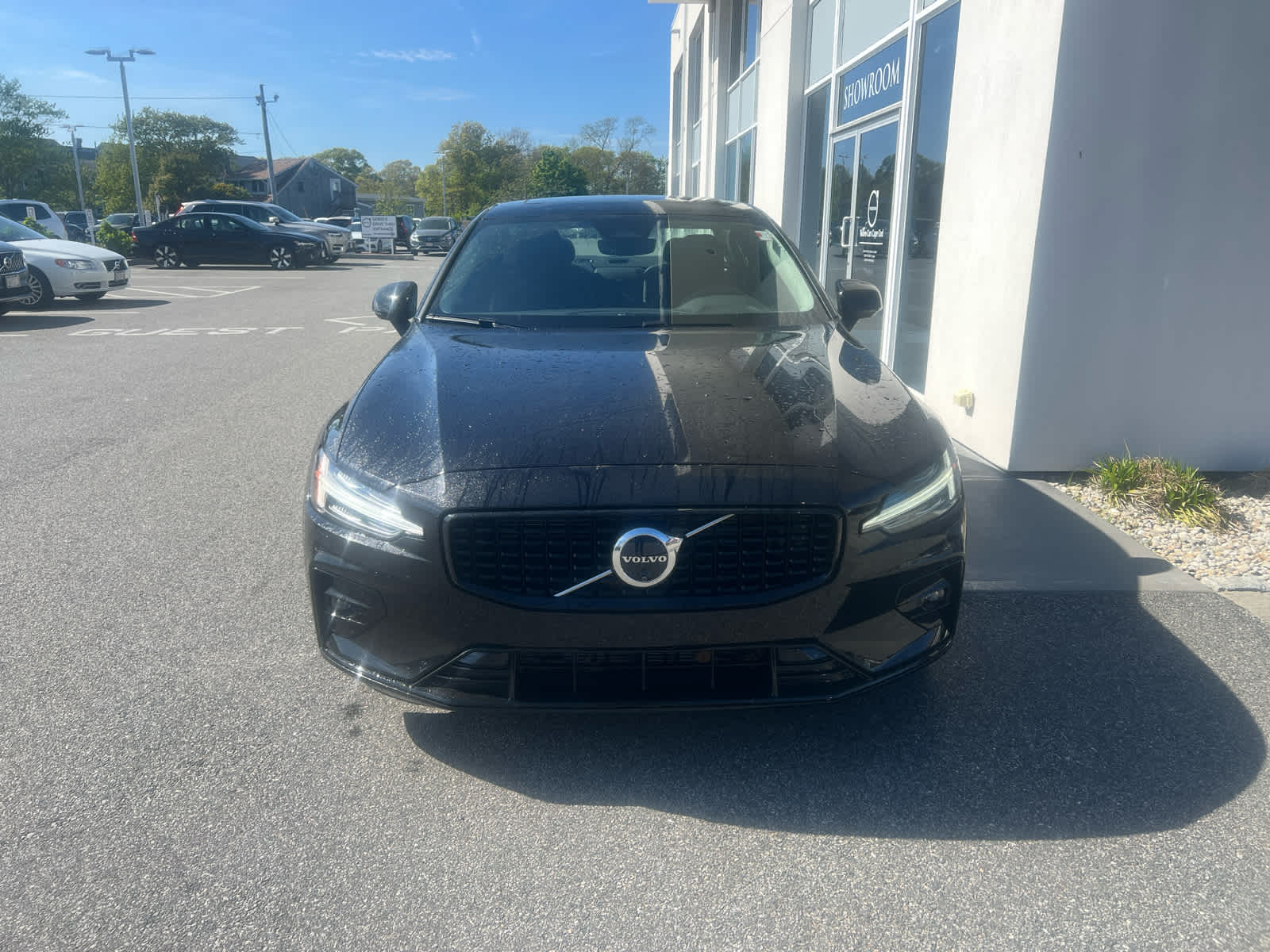 2025 Volvo S60 B5 Plus photo 2