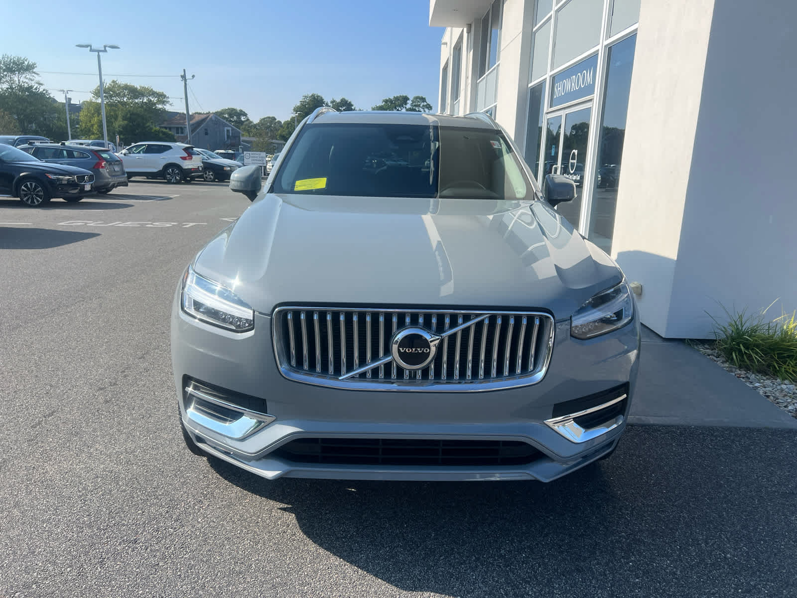 2025 Volvo XC90 B5 Core photo 3