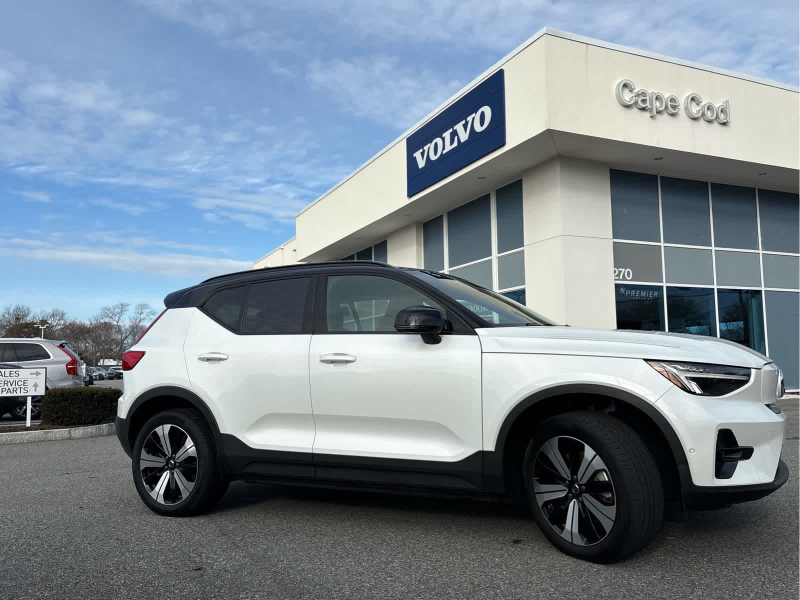Used 2023 Volvo XC40 Plus with VIN YV4ED3UL9P2060953 for sale in Barnstable, MA
