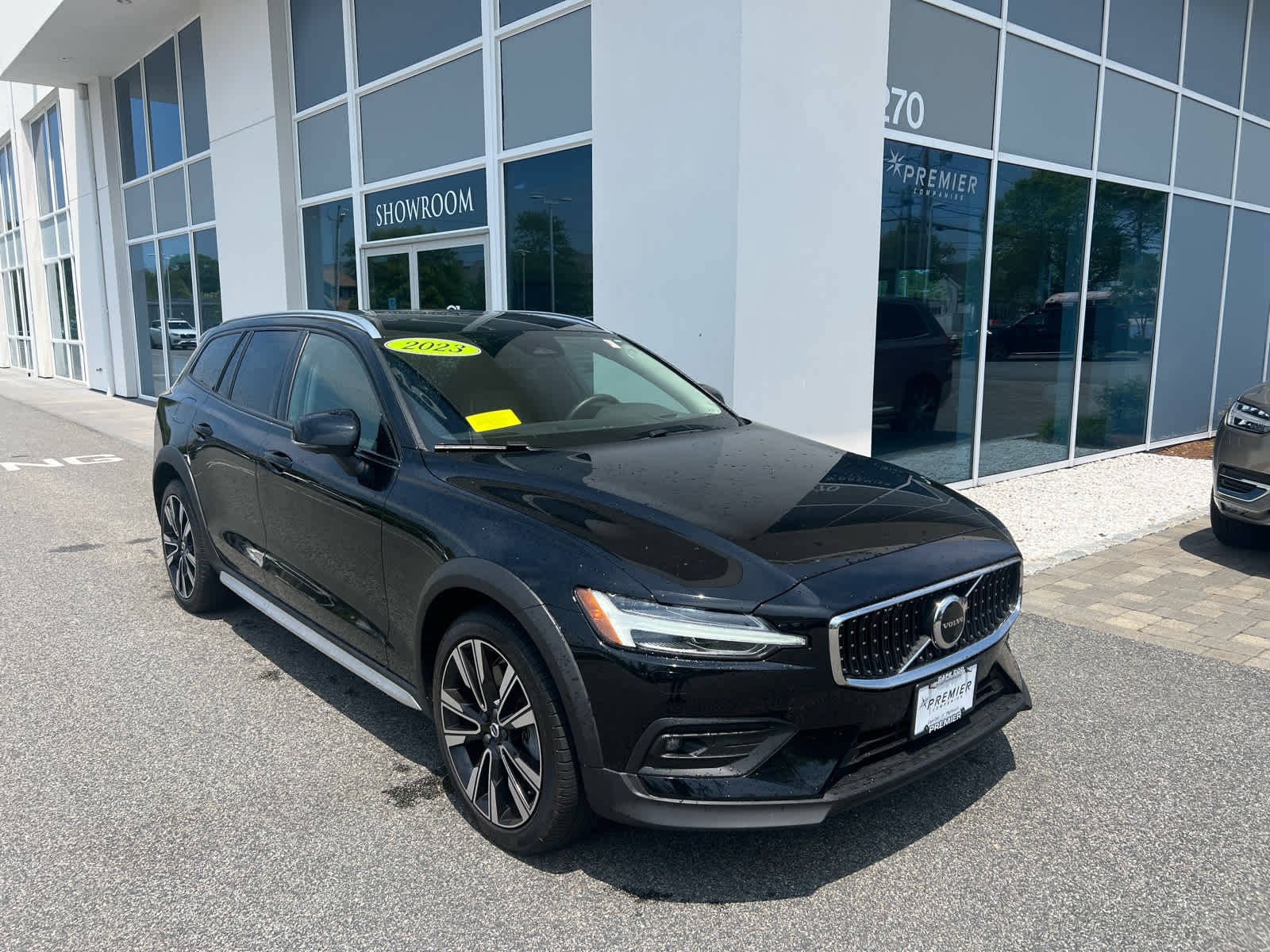Used 2023 Volvo V60 Cross Country Ultimate with VIN YV4L12WC4P2108818 for sale in Hyannis, MA