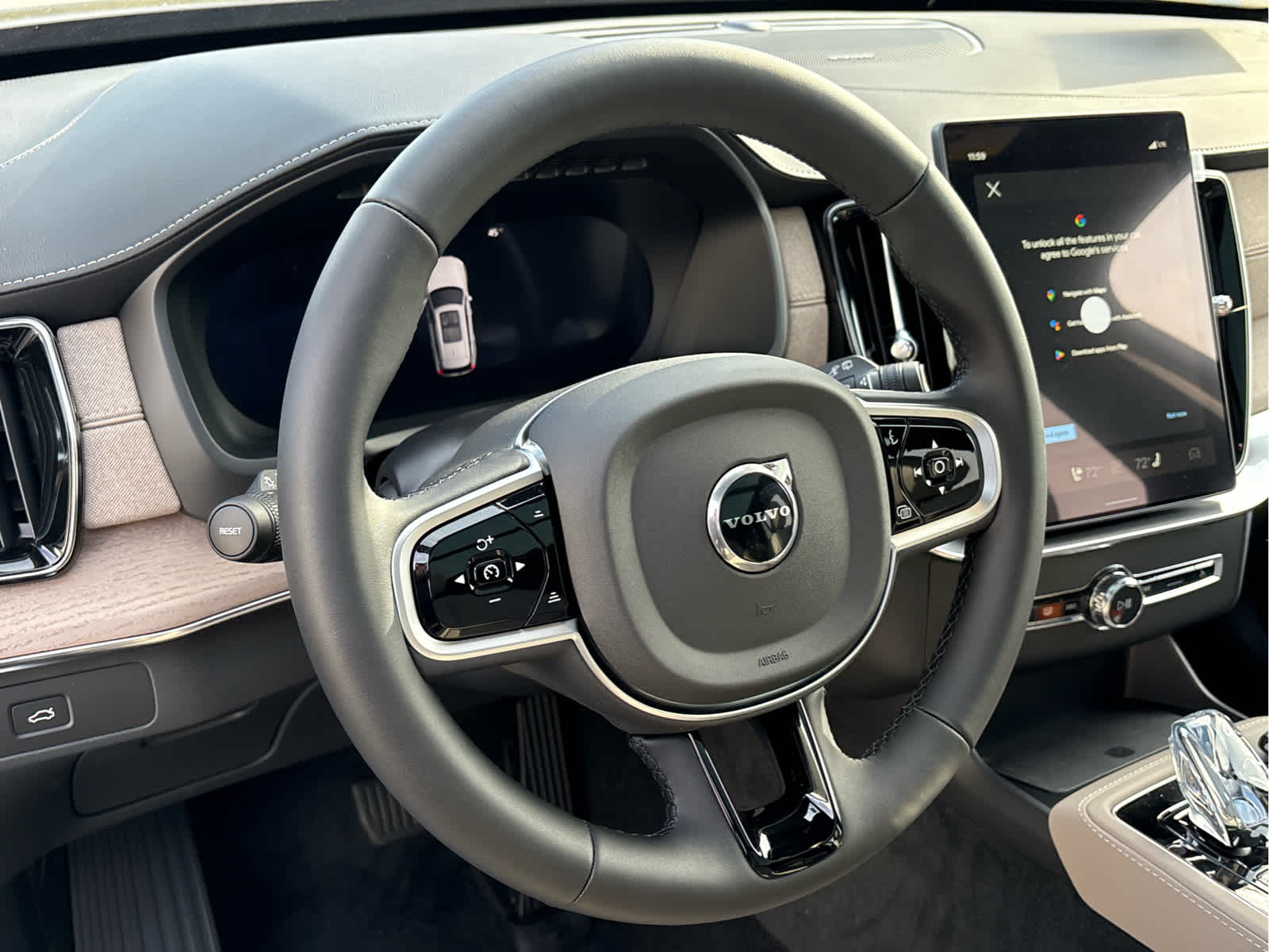 2026 Volvo XC90 Plus - Photo 12