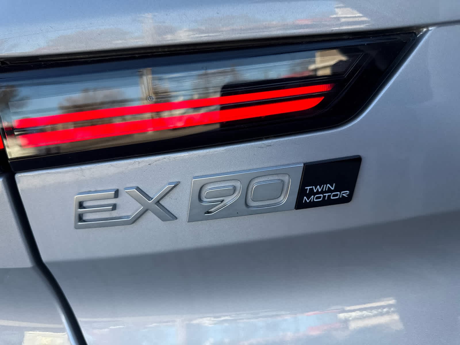 2025 Volvo EX90 Ultra - Photo 17