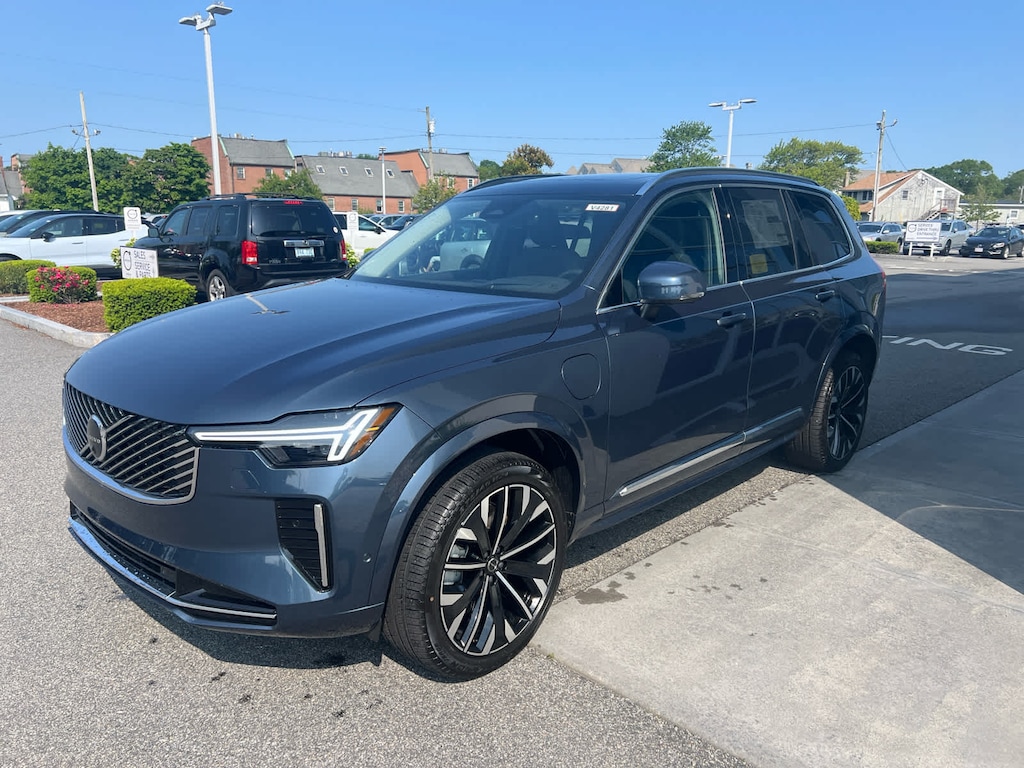 New 2025 Volvo XC90 plug-in hybrid T8 (2025.5) Ultra 7-Seater SUV