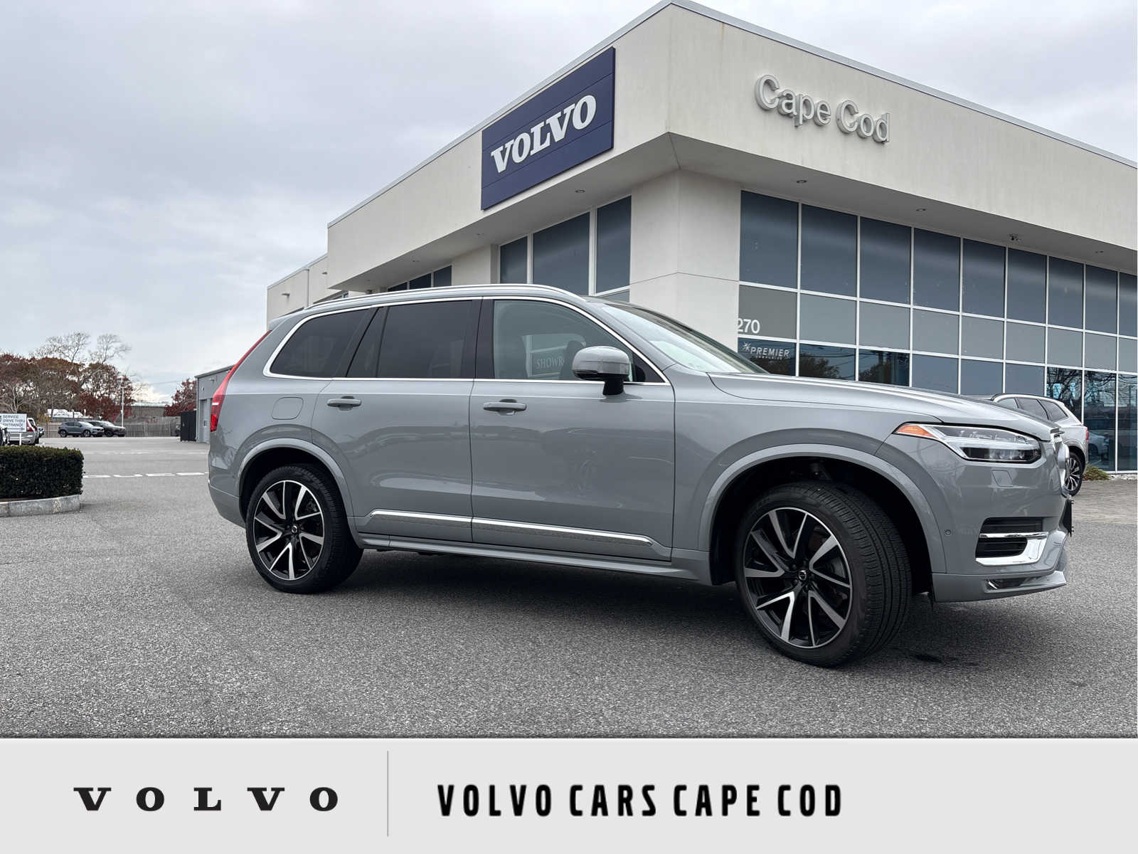 2025 Volvo XC90 Plus's photo