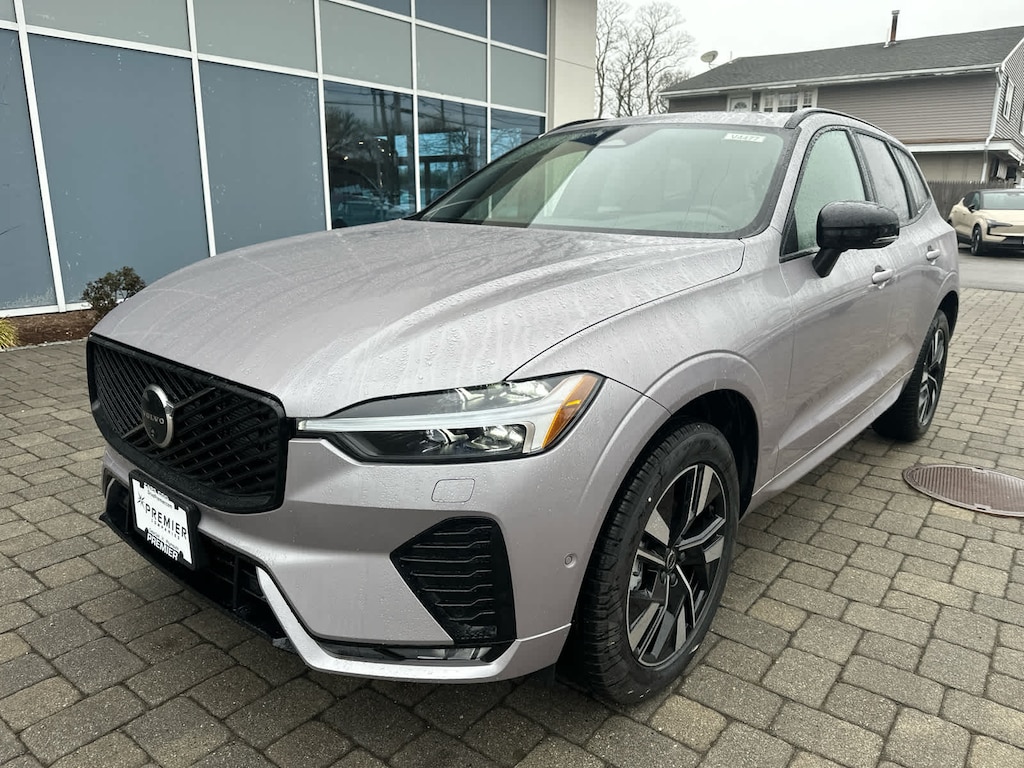 New 2026 Volvo XC60 B5 Plus SUV