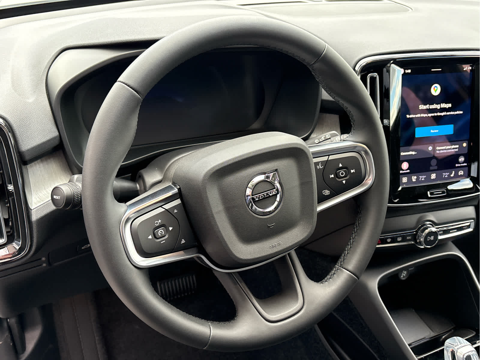 2026 Volvo XC40 Plus - Photo 10