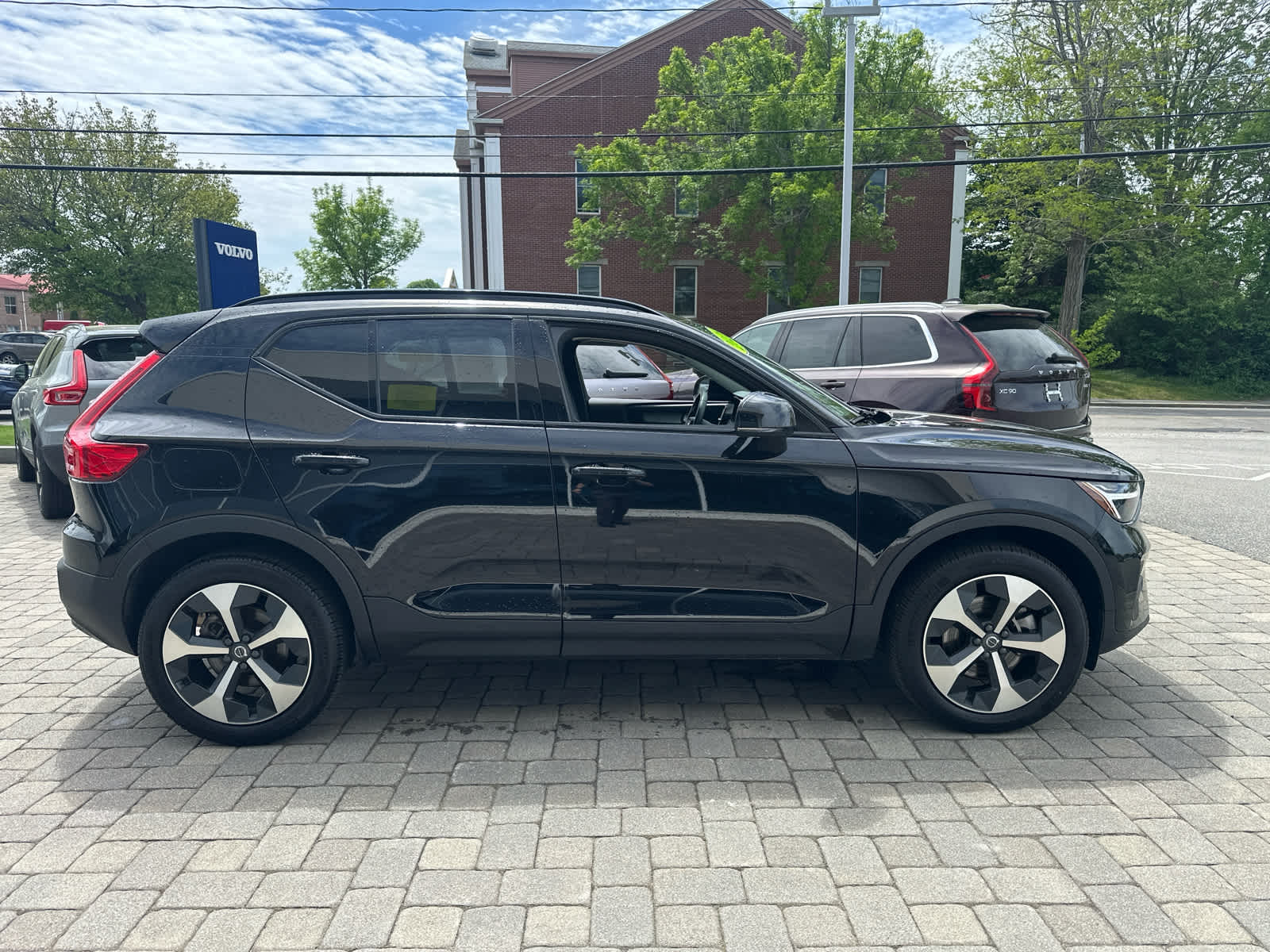 2026 Volvo XC40 Core - Photo 42