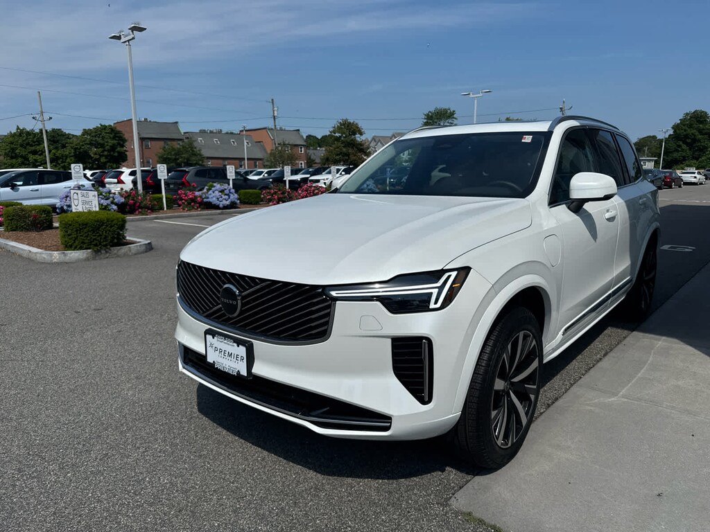 Used 2025 Volvo XC90 plug-in hybrid T8 (2025.5) Core 7-Seater SUV