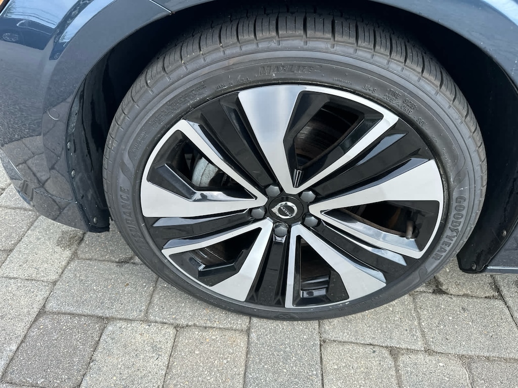 Used 2023 Volvo S60 B5 FWD Ultimate Bright Sedan