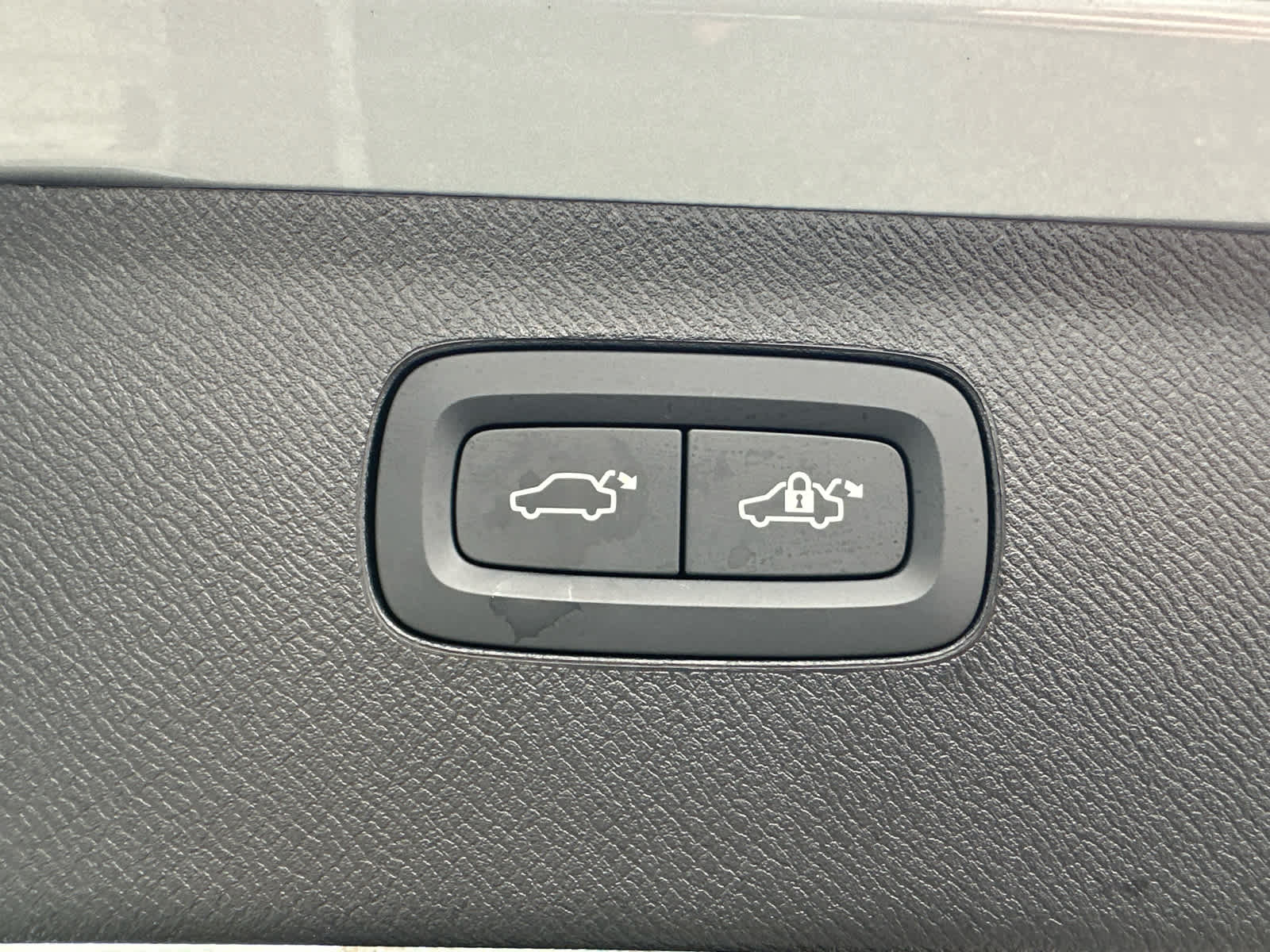 2026 Volvo XC90 Plus - Photo 13