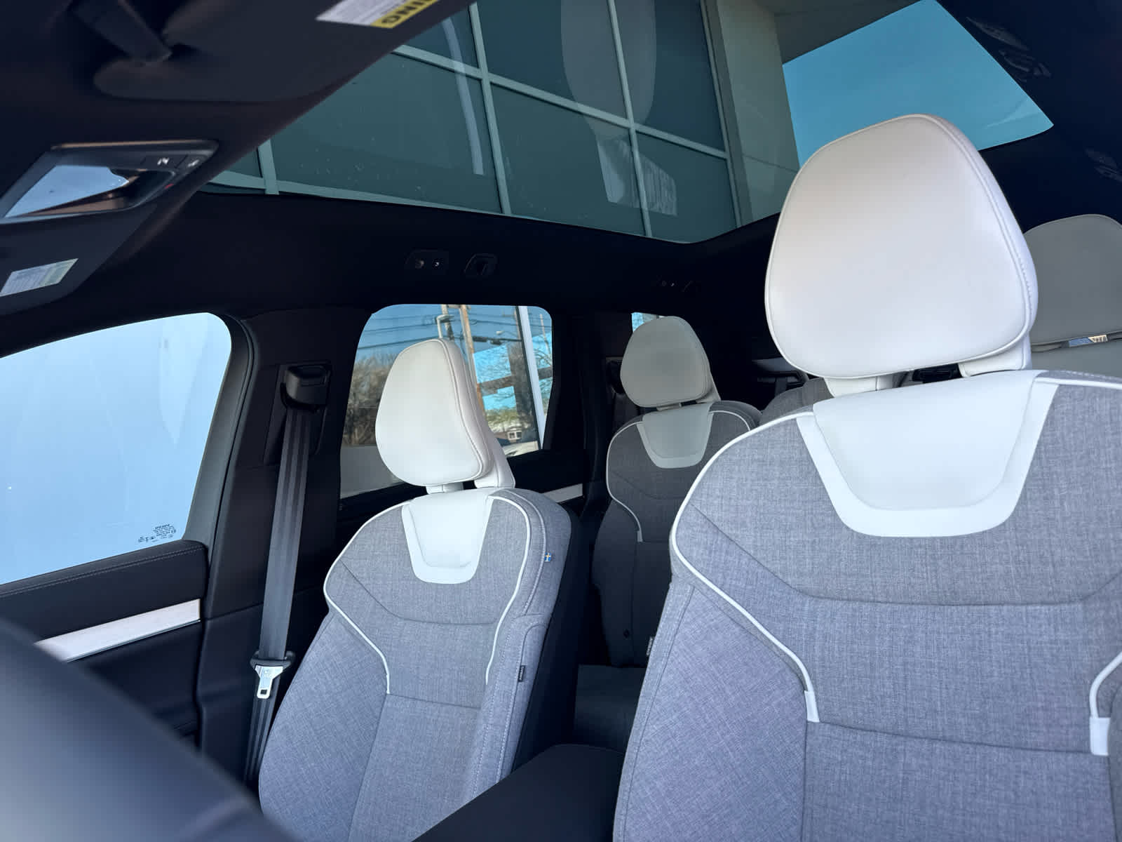 2025 Volvo EX90 Ultra - Photo 49