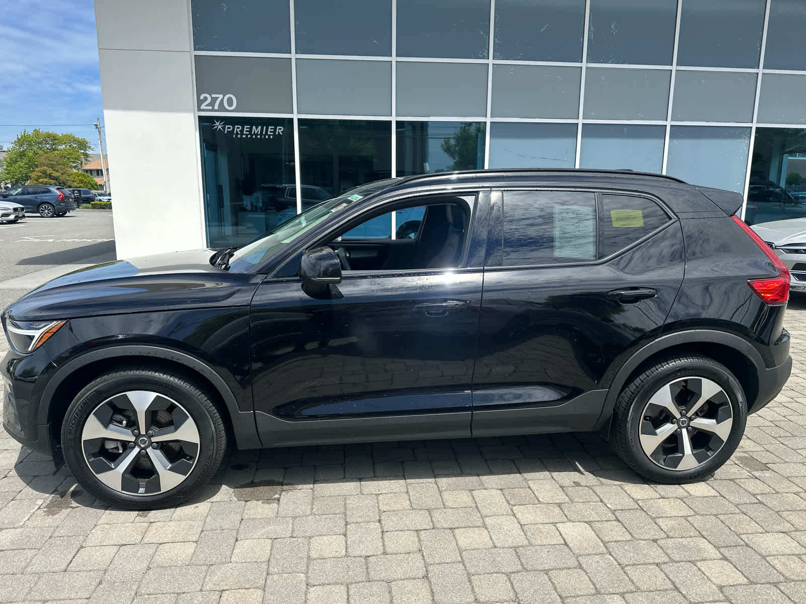 2026 Volvo XC40 Core - Photo 6