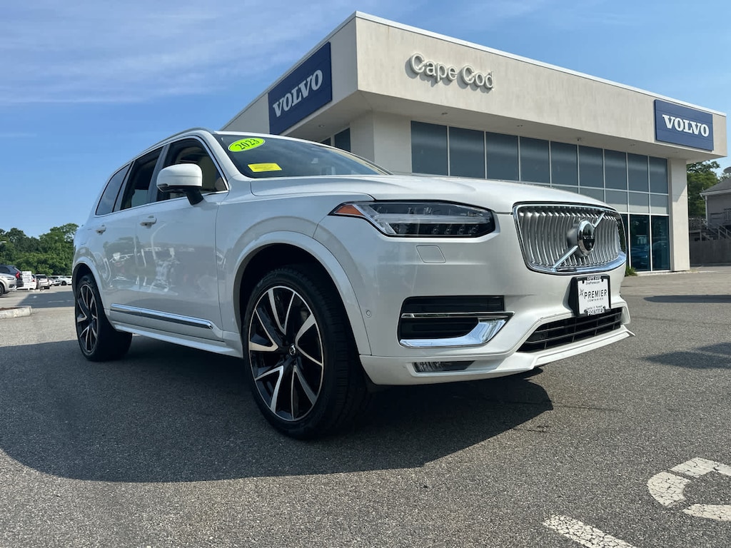 Used 2023 Volvo XC90 B5 AWD Plus SUV
