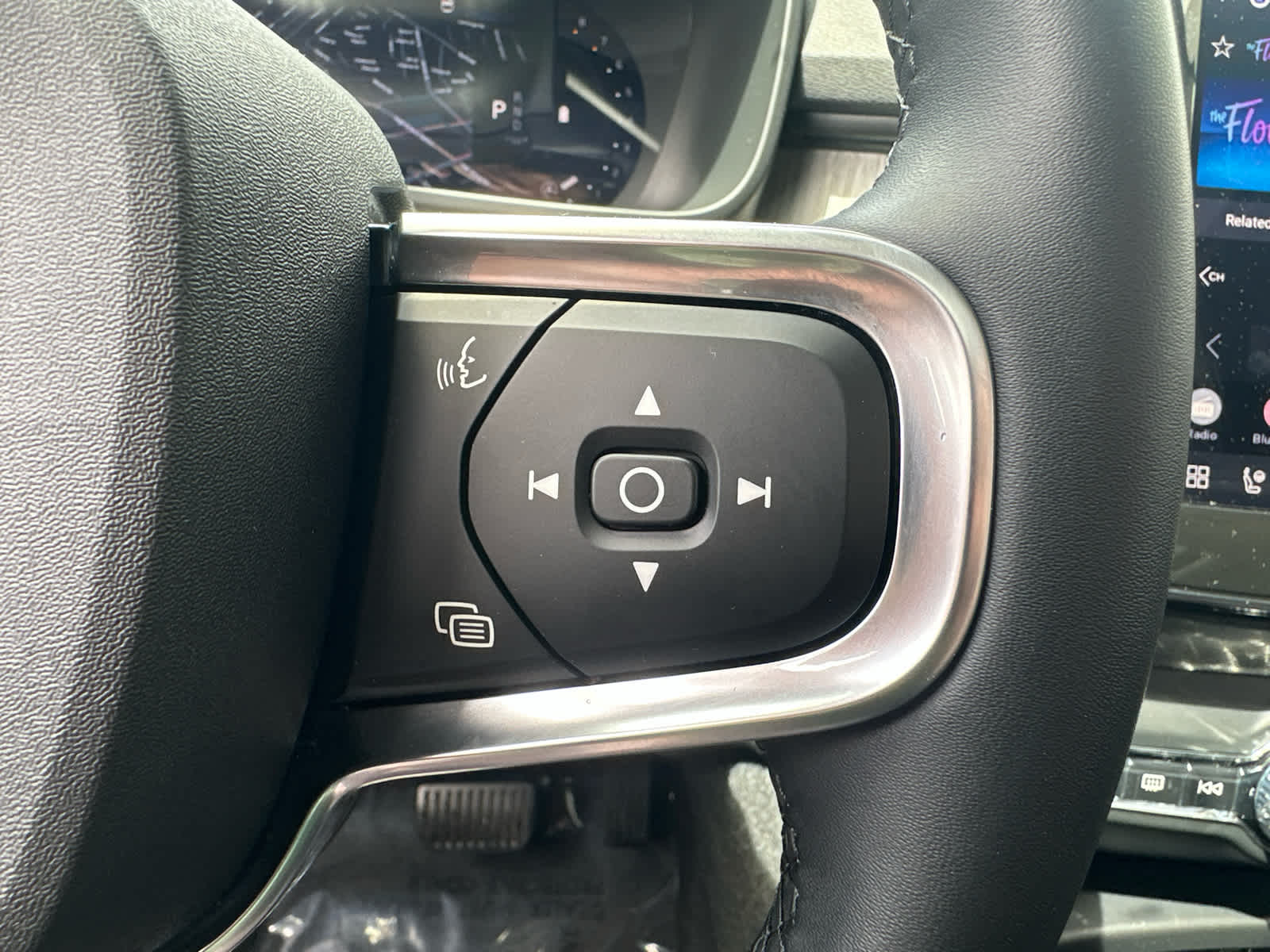 2026 Volvo XC40 Core - Photo 13