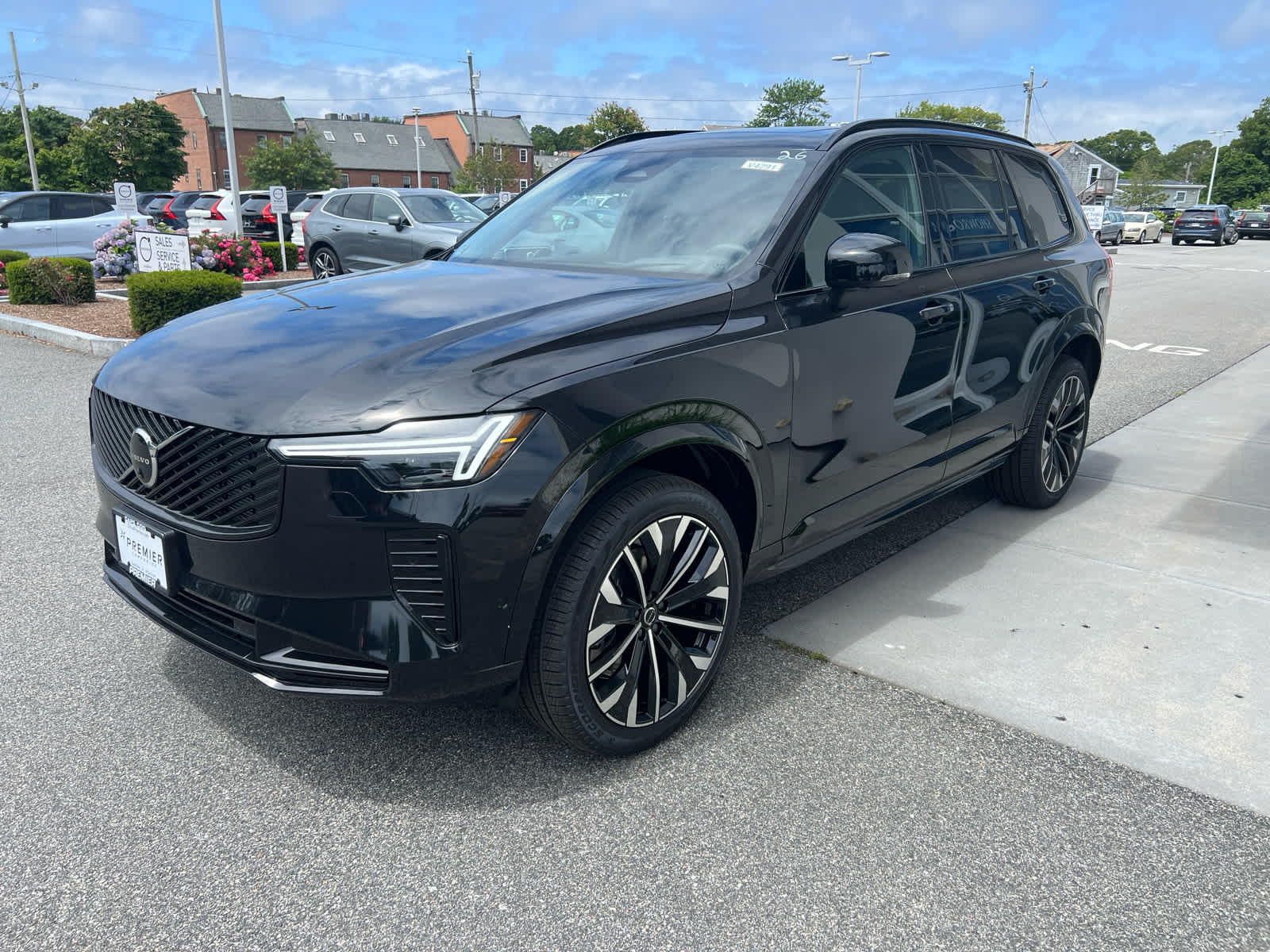 2026 Volvo XC90 photo 2