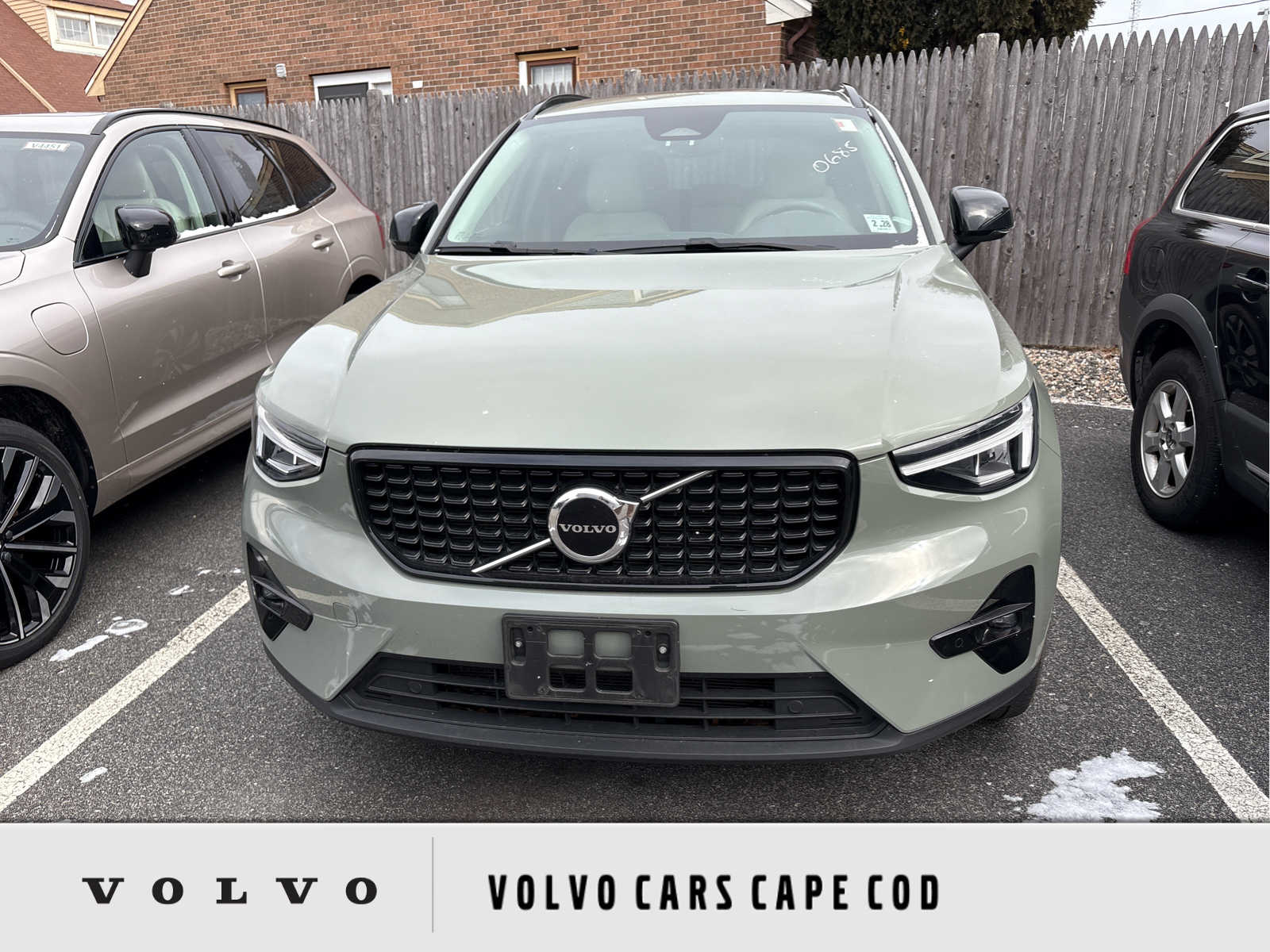 2023 Volvo XC40 Plus's photo