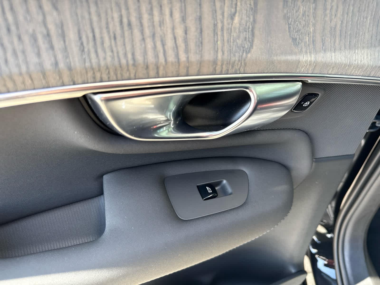 2026 Volvo XC90 Ultra - Photo 9