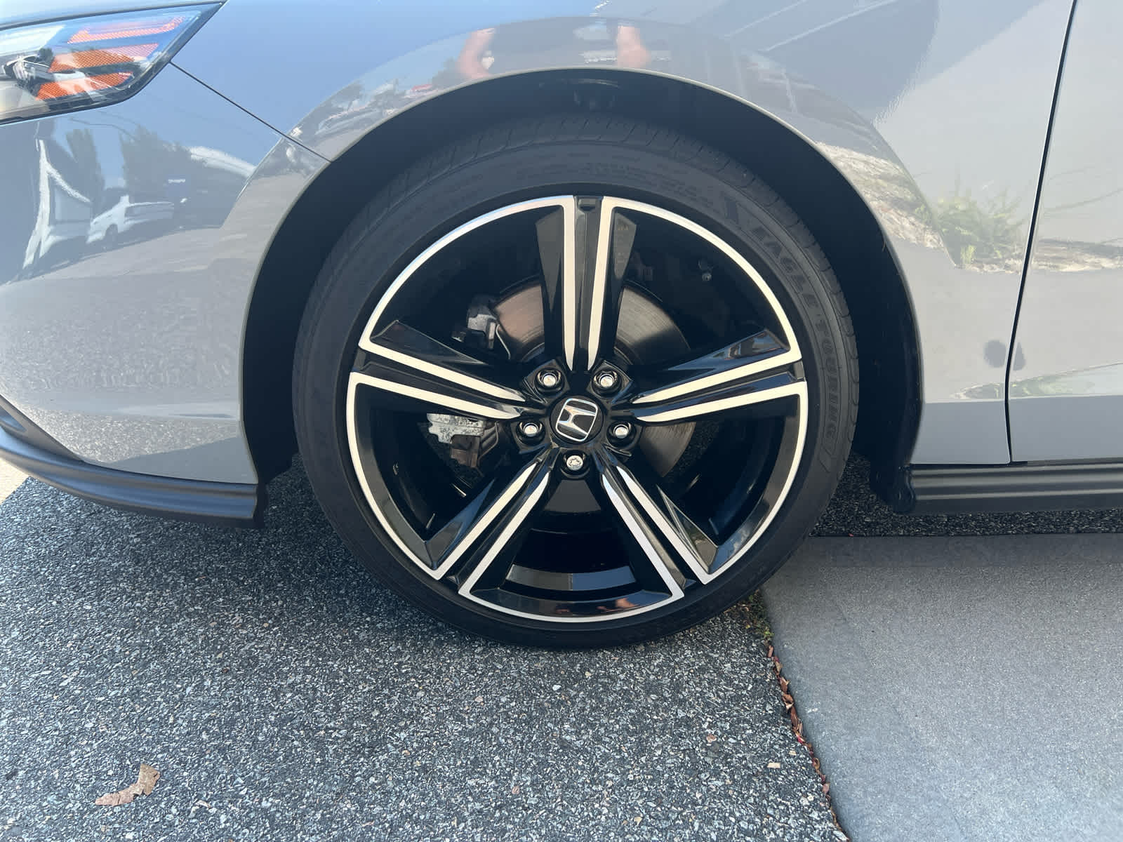 2023 Honda Accord Hybrid Sport photo 2