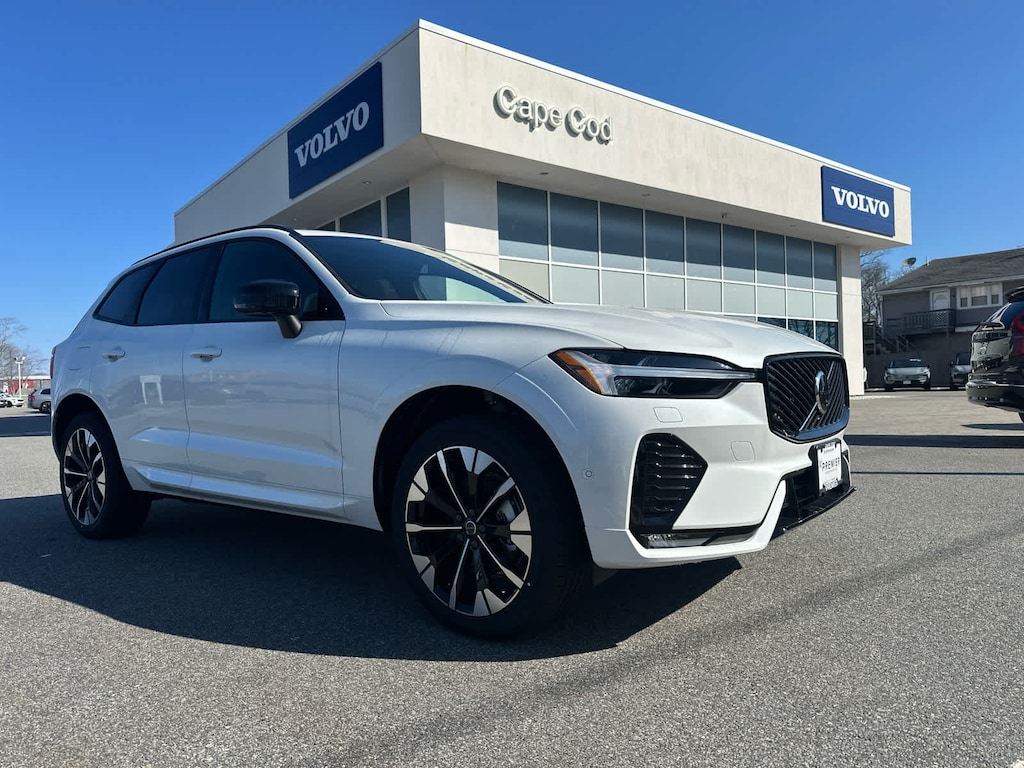 New 2026 Volvo XC60 B5 Plus SUV