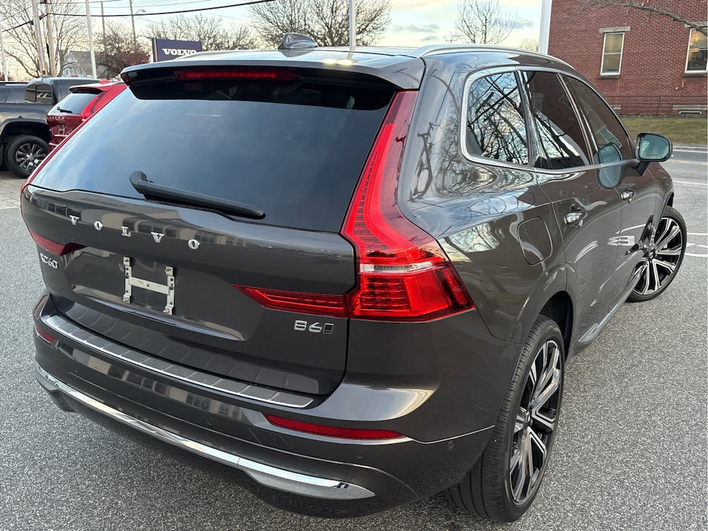 Certified 2023 Volvo XC60 B6 AWD Ultimate Bright SUV