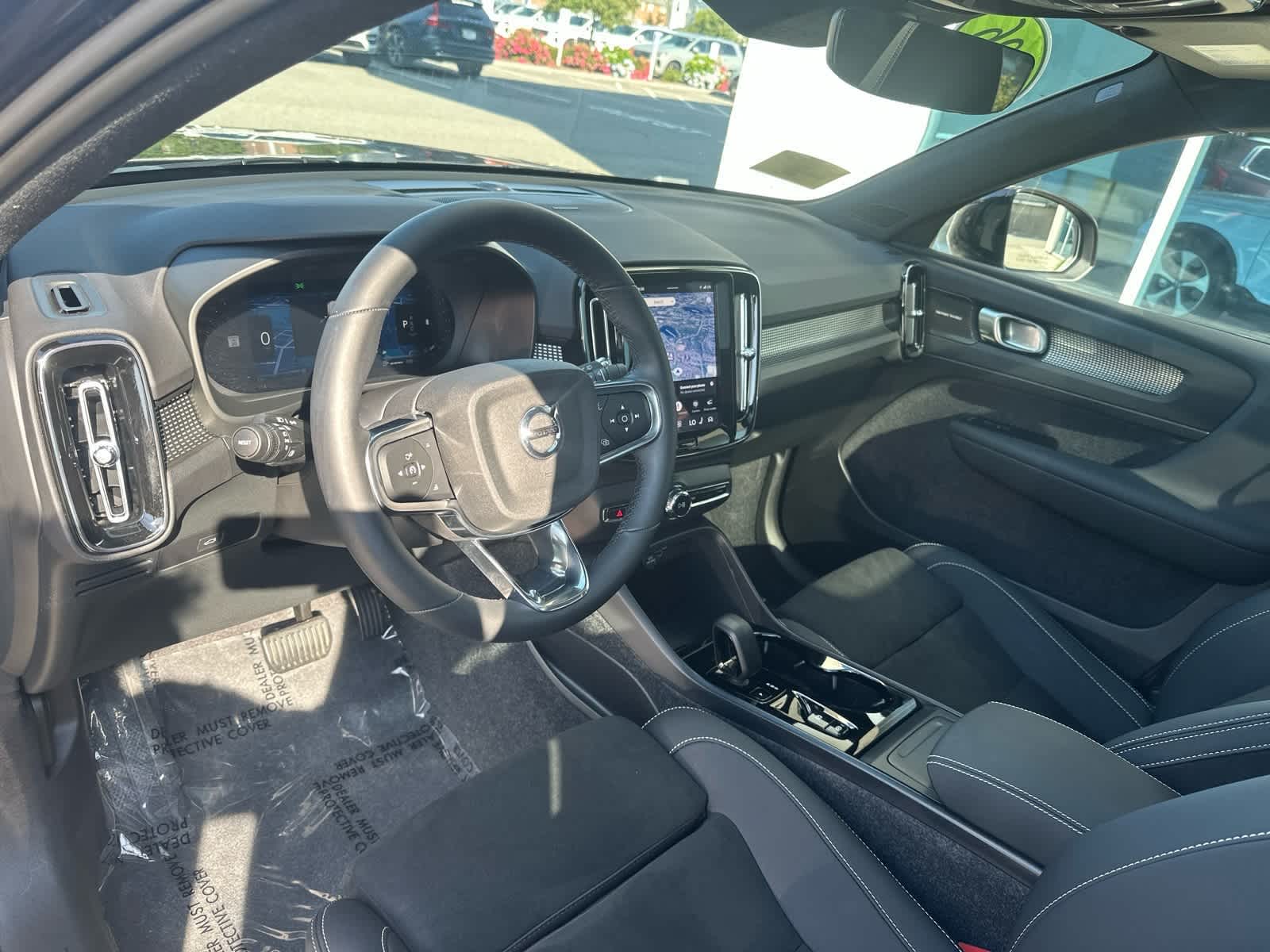2026 Volvo XC40 Ultra Black Edition - Photo 13