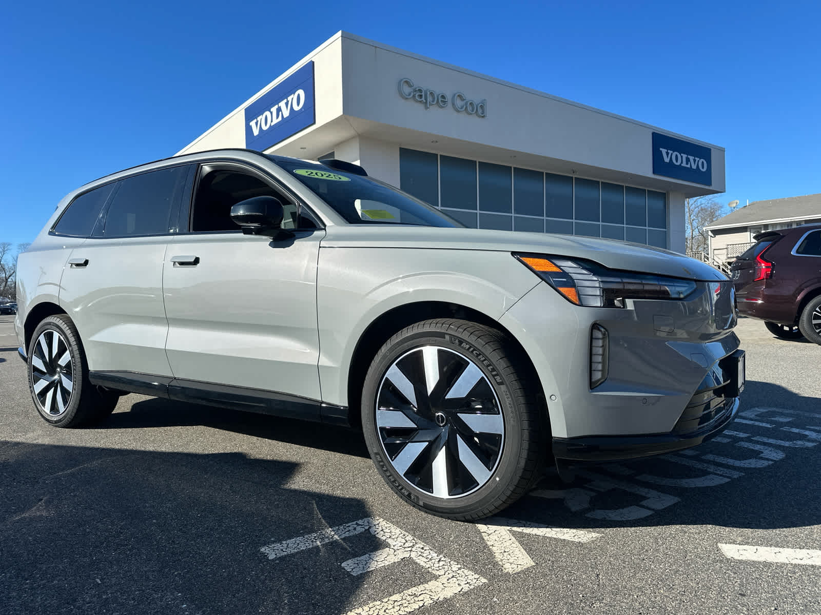 Used 2025 Volvo EX90 Ultra with VIN 7JDE23VL4SG006163 for sale in Barnstable, MA