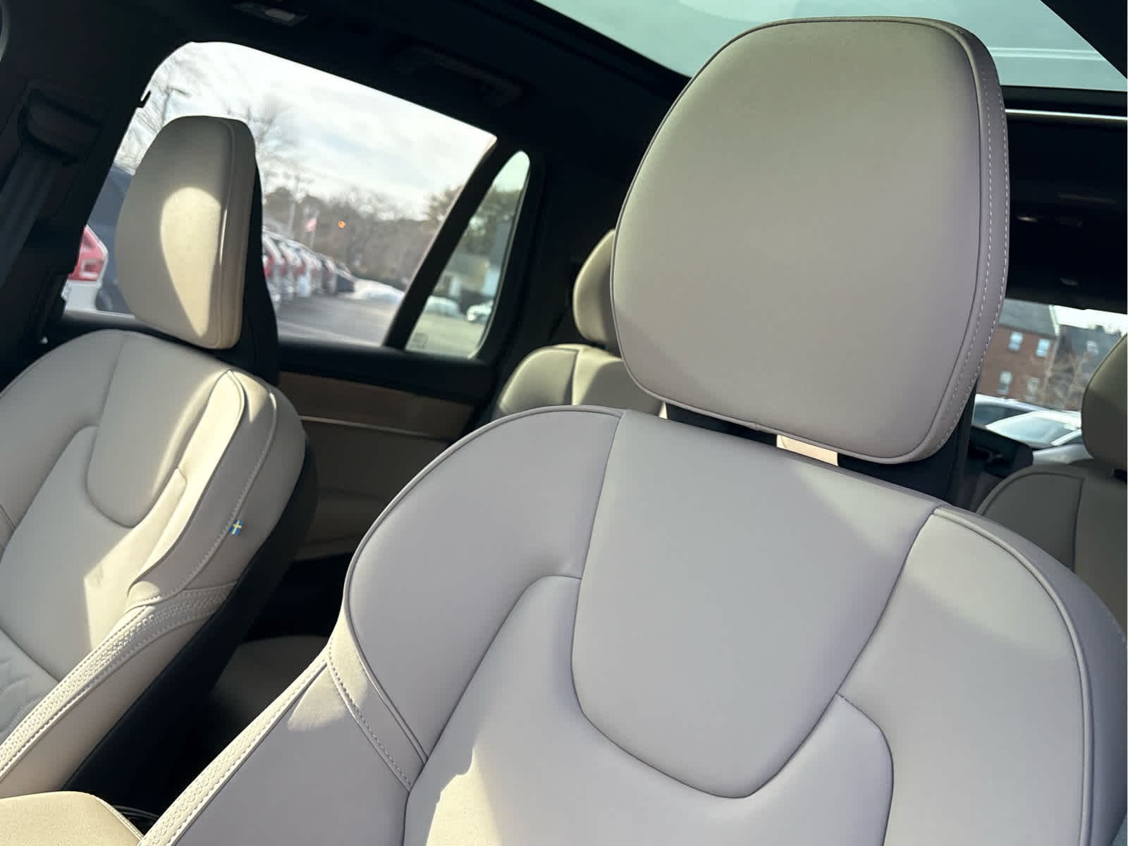 2026 Volvo XC90 Plus - Photo 13