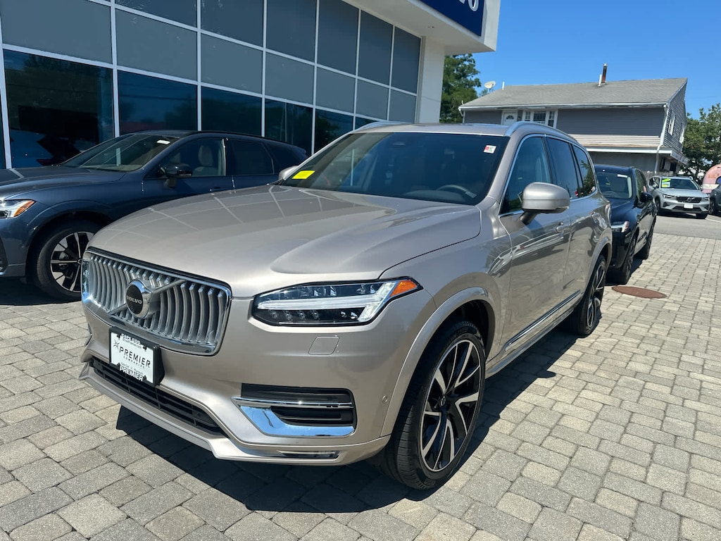 Used 2023 Volvo XC90 B5 AWD Plus SUV