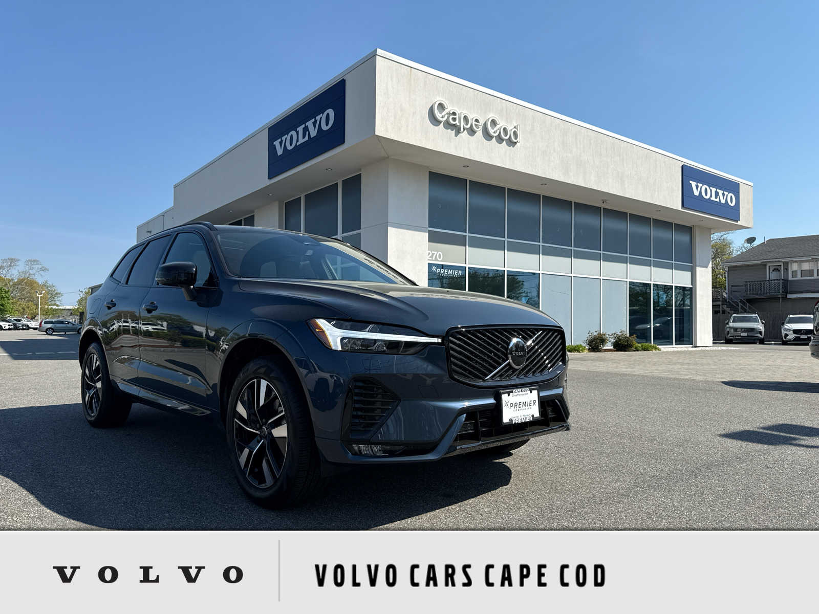 2026 Volvo XC60 B5 Core Dark AWD's photo