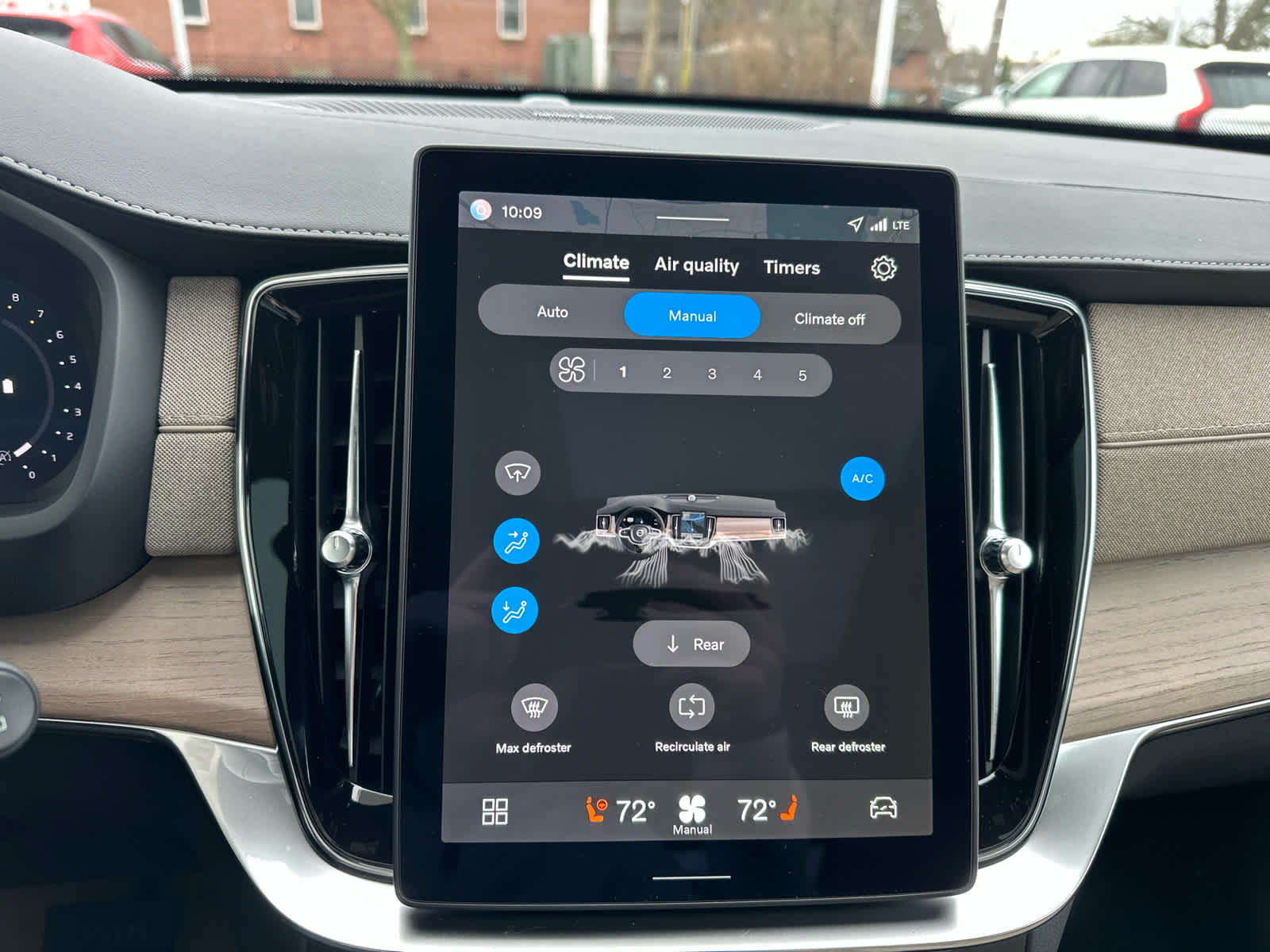 2026 Volvo XC90 Plus - Photo 22